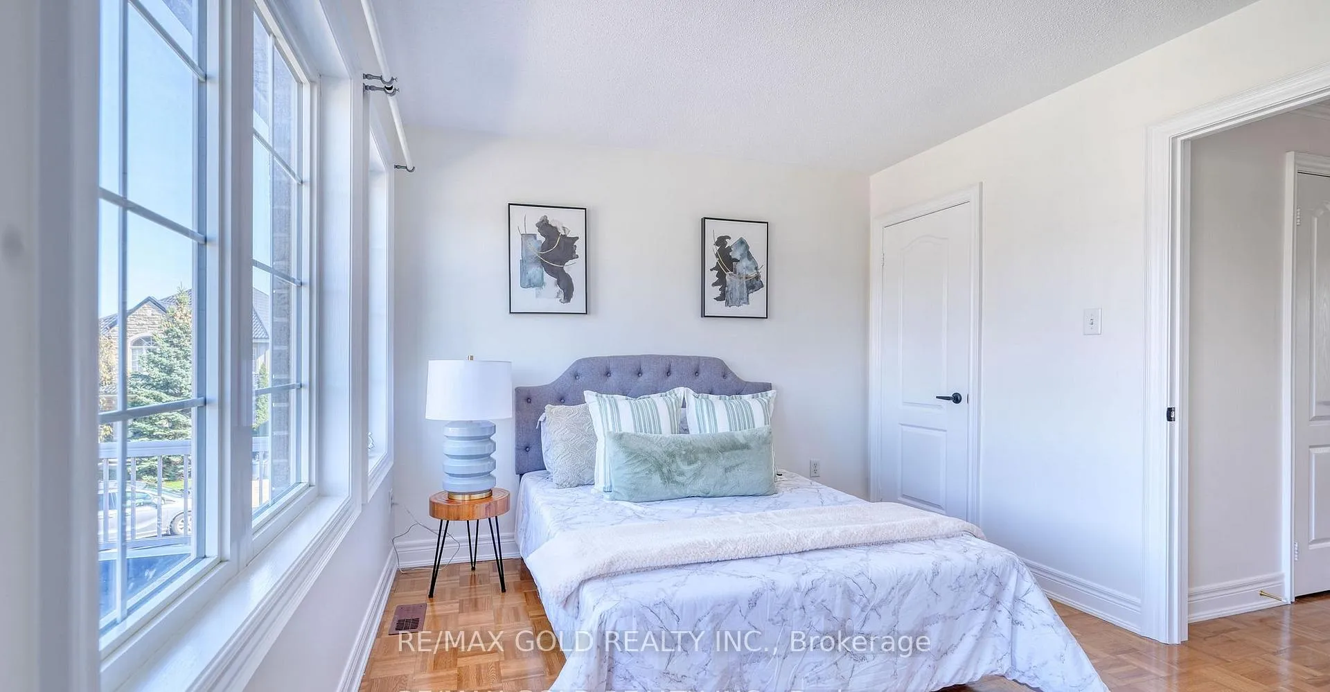 Photo 32 of 28 Prada Court, Brampton, Vales of Castlemore North — HOMEH