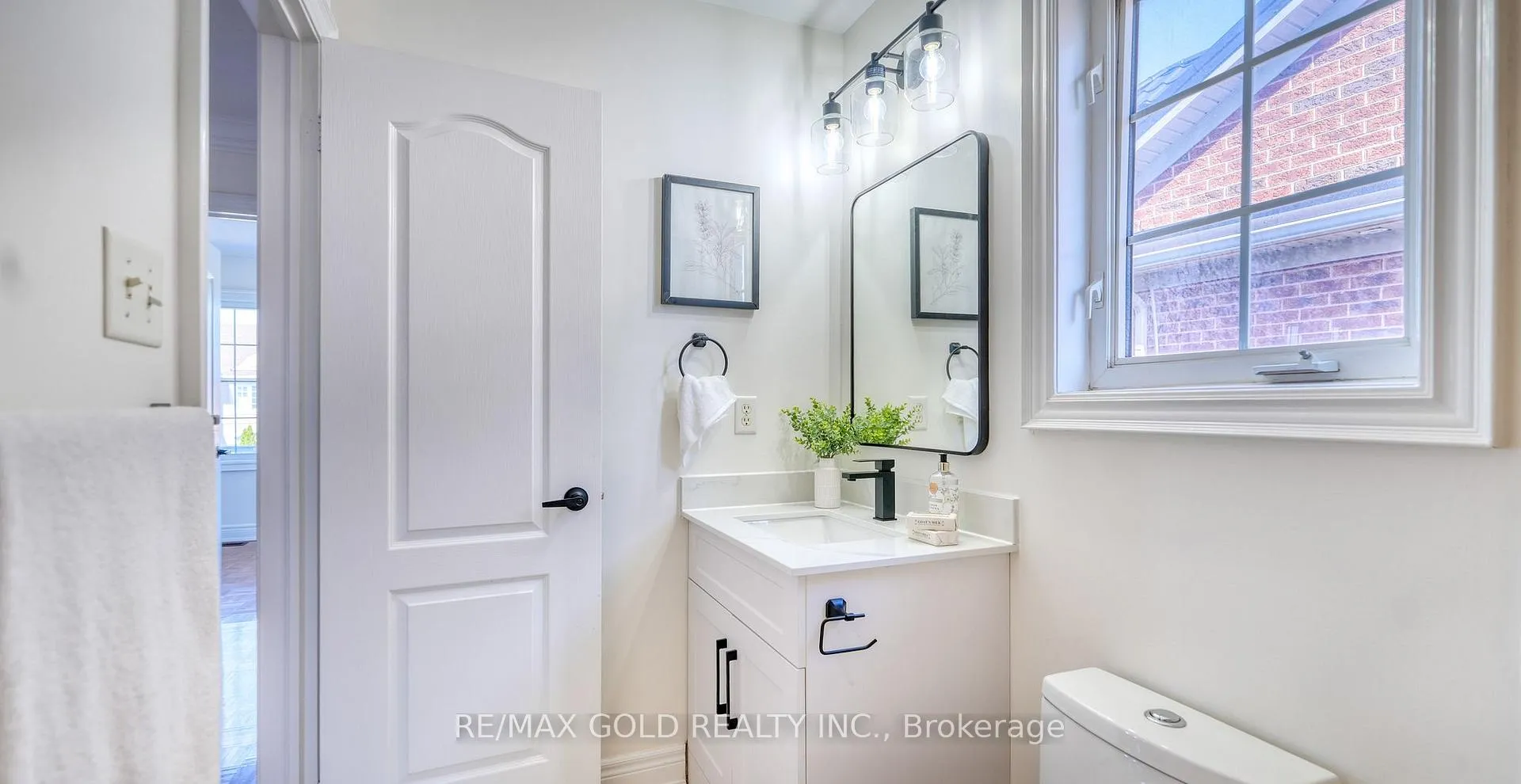 Photo 35 of 28 Prada Court, Brampton, Vales of Castlemore North — HOMEH