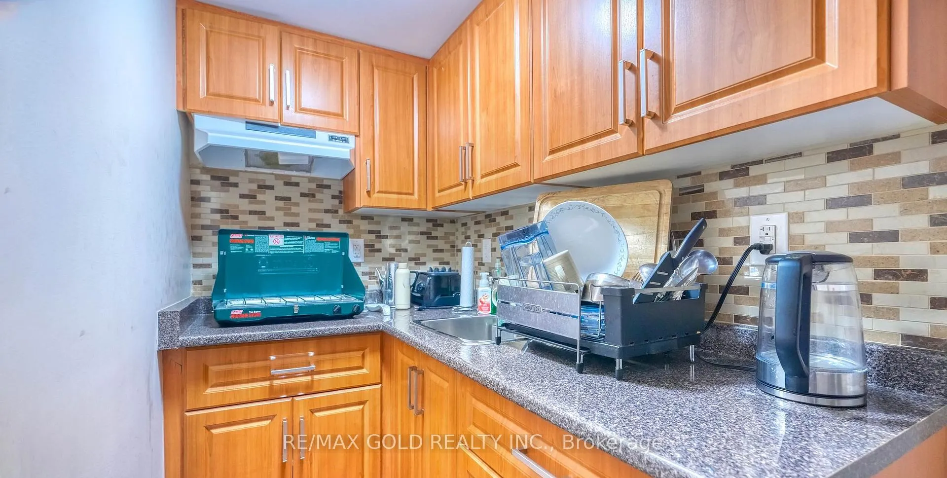Photo 39 of 28 Prada Court, Brampton, Vales of Castlemore North — HOMEH