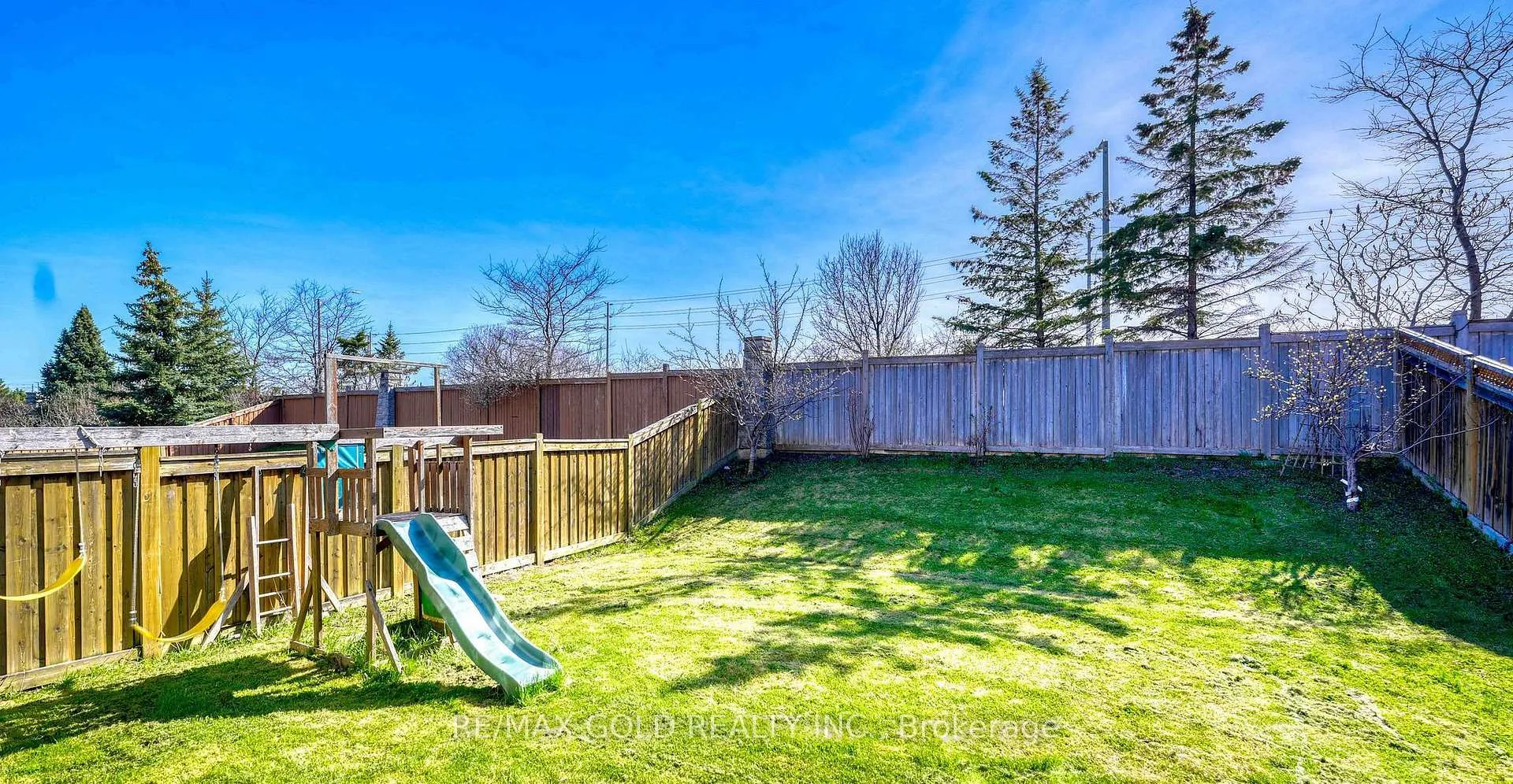 Photo 42 of 28 Prada Court, Brampton, Vales of Castlemore North — HOMEH