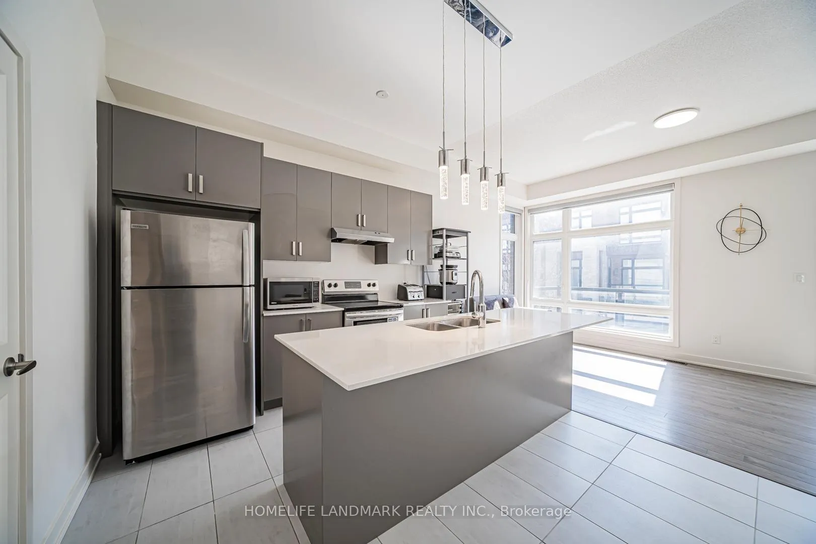 Photo 5 of 22 Benoit Street, Vaughan, Vellore Village — HOMEH