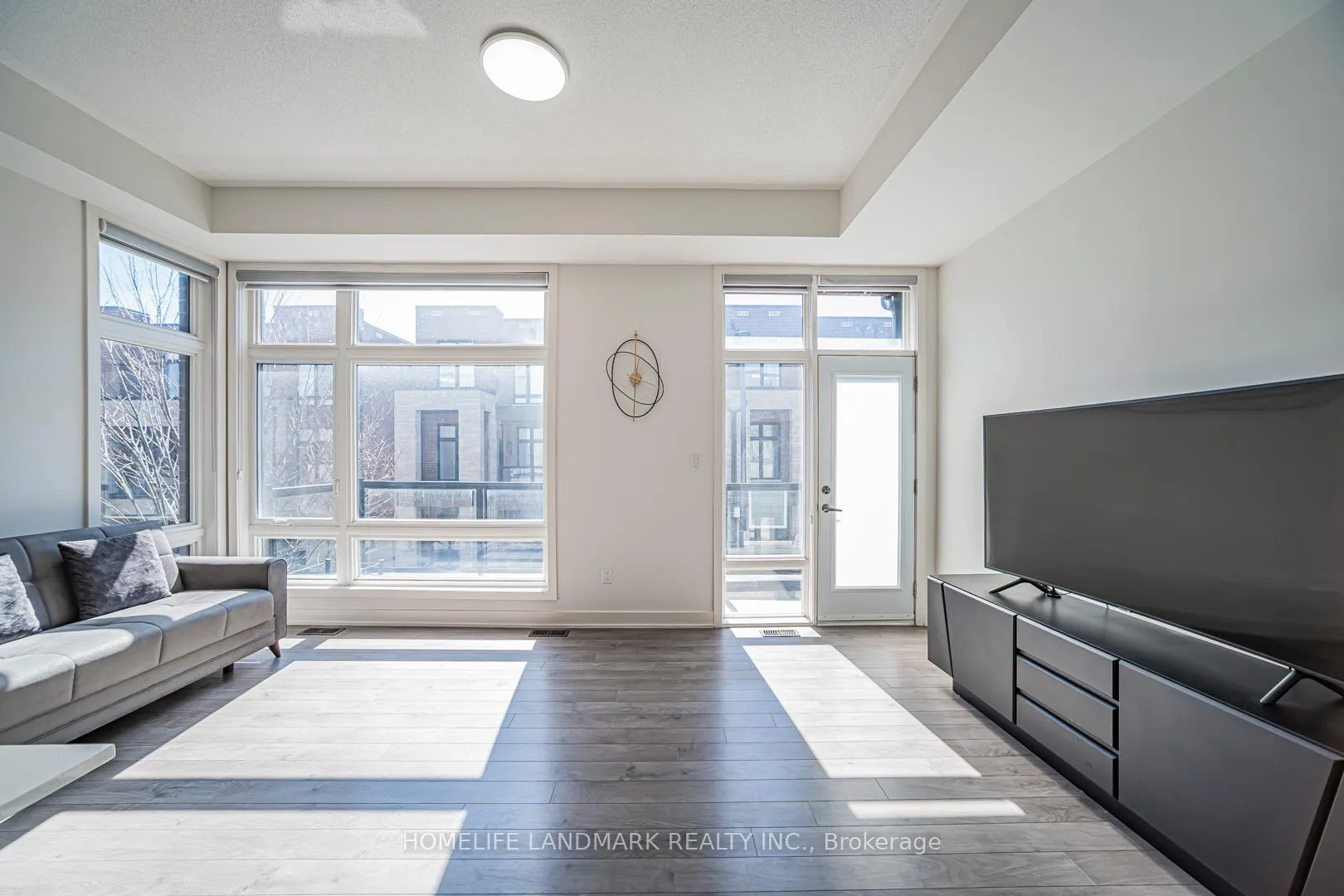 Photo 8 of 22 Benoit Street, Vaughan, Vellore Village — HOMEH