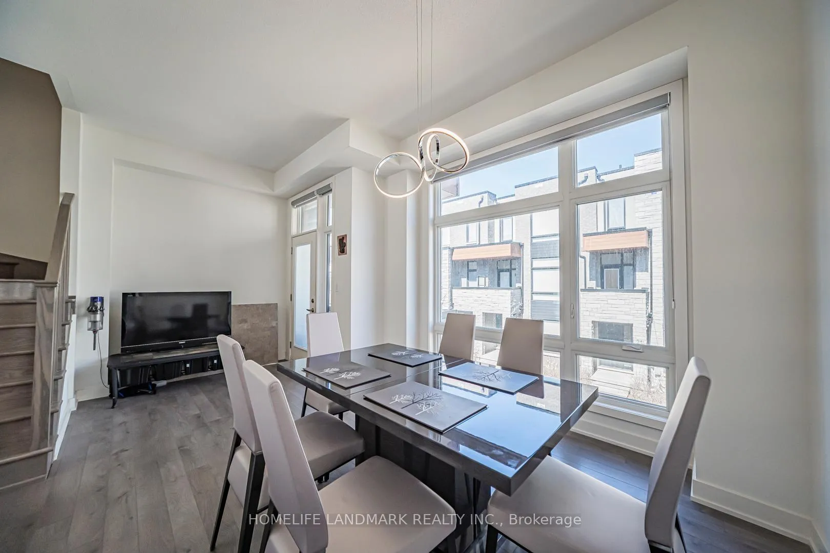 Photo 13 of 22 Benoit Street, Vaughan, Vellore Village — HOMEH