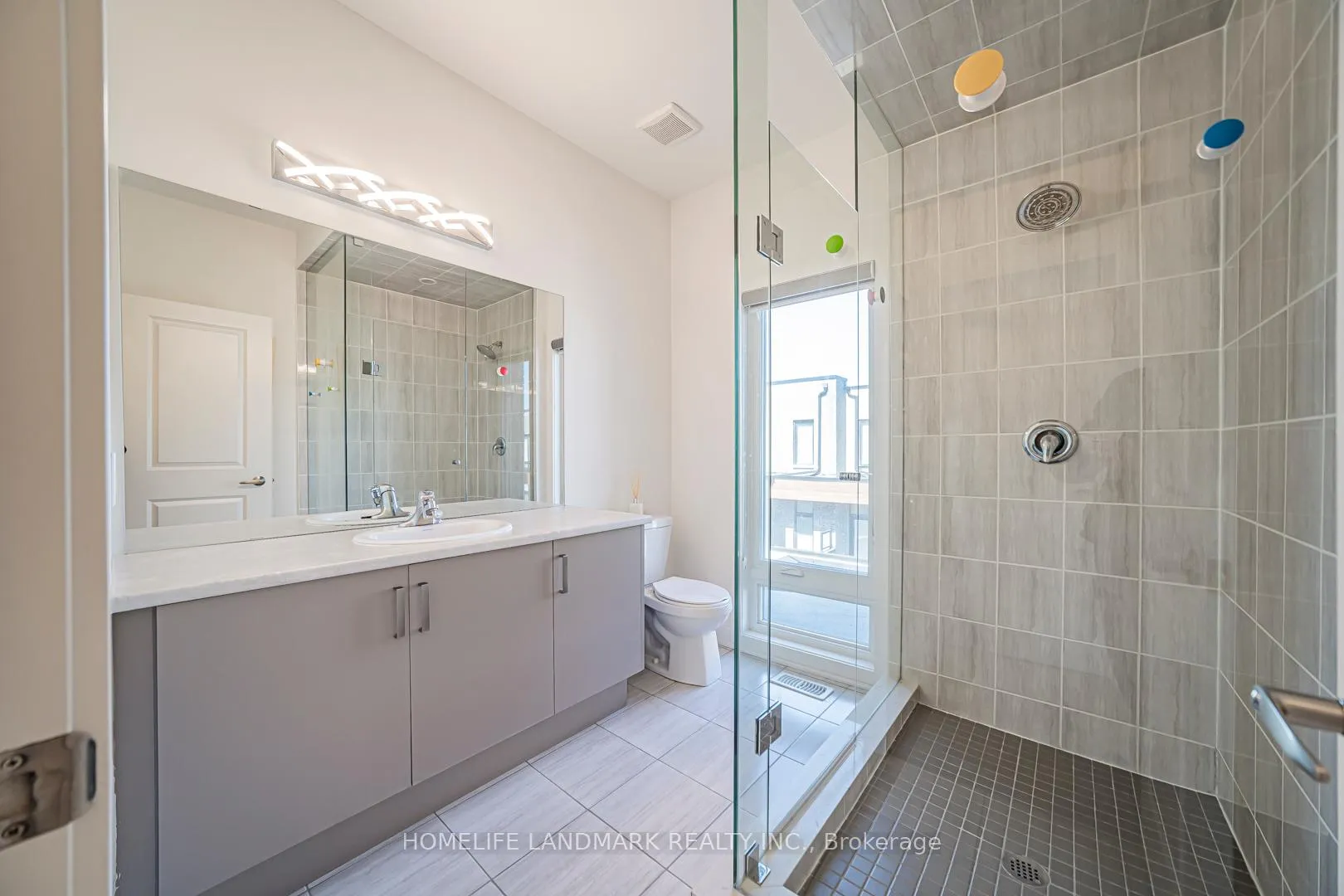 Photo 15 of 22 Benoit Street, Vaughan, Vellore Village — HOMEH