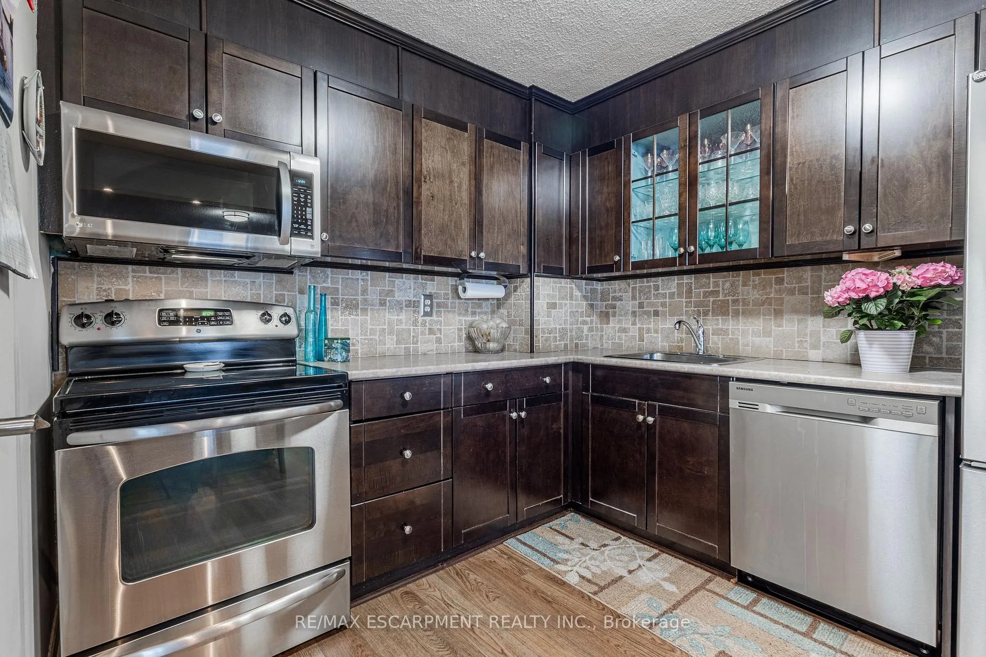 Photo 8 of Unit 1701, 500 Green Road E, Hamilton, Stoney Creek — HOMEH