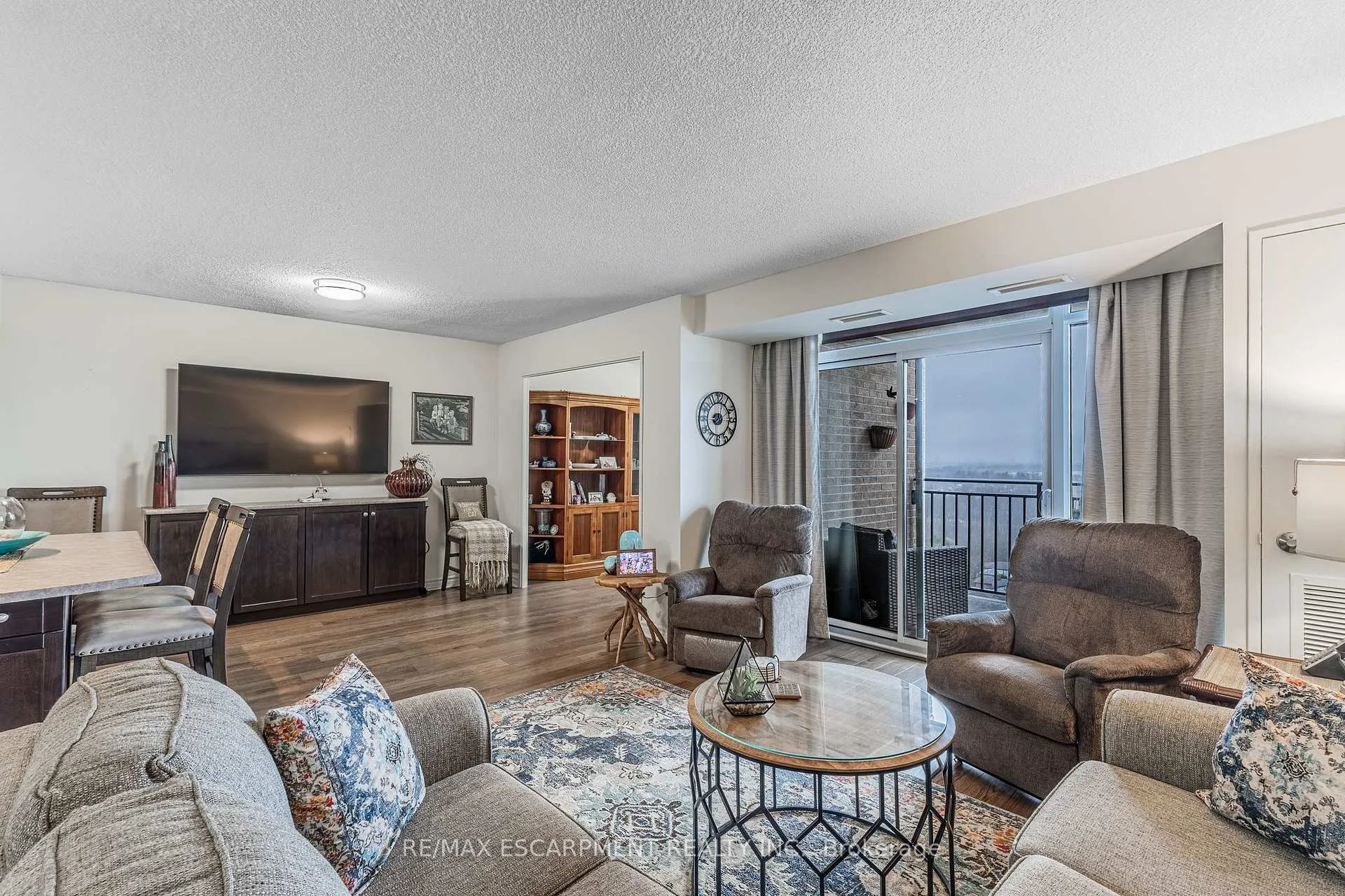 Photo 12 of Unit 1701, 500 Green Road E, Hamilton, Stoney Creek — HOMEH