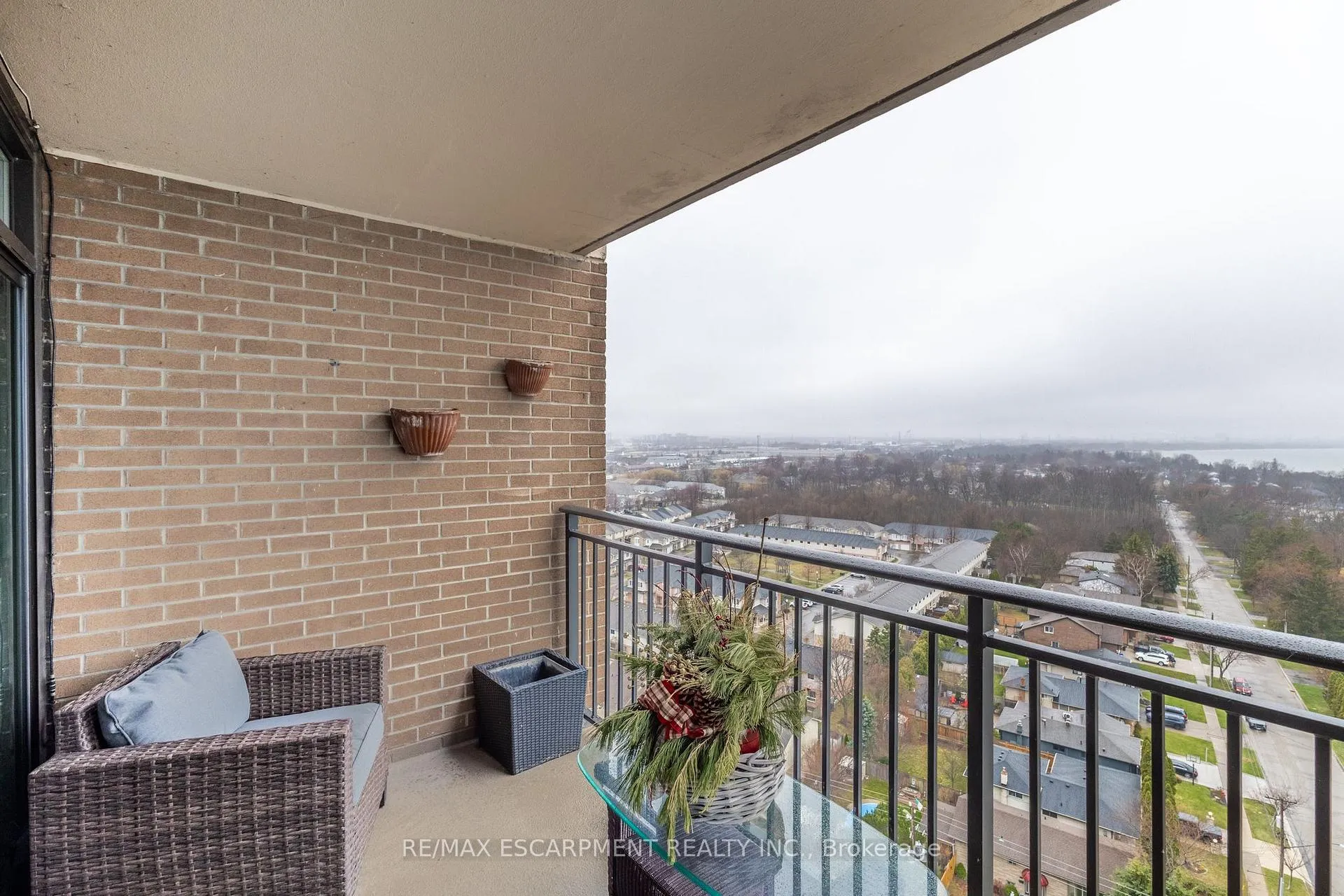 Photo 23 of Unit 1701, 500 Green Road E, Hamilton, Stoney Creek — HOMEH
