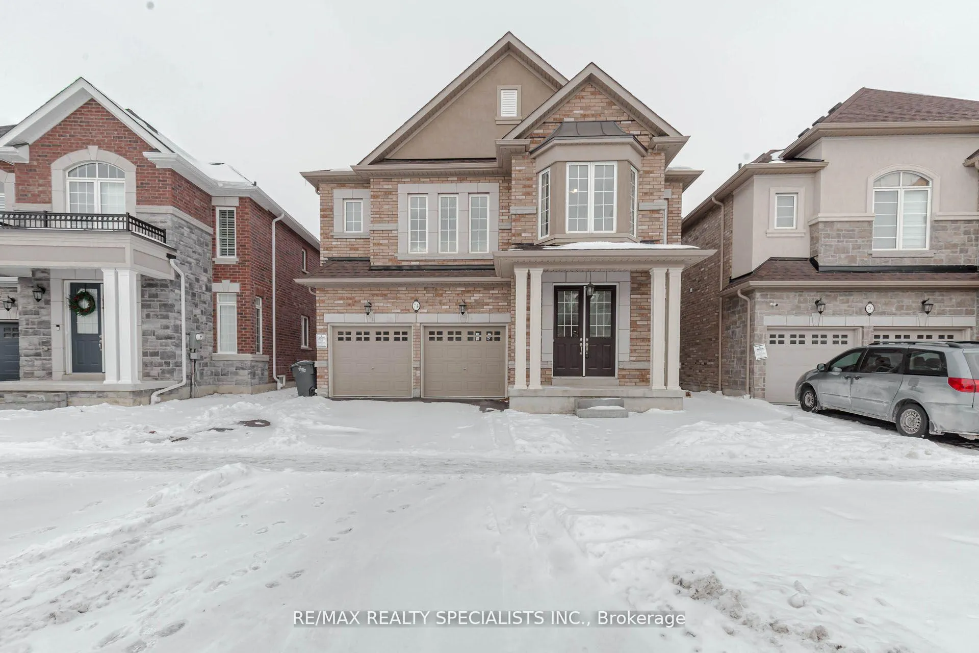 Photo 1 of Unit B, 74 Clockwork Drive, Brampton, Northwest Brampton — HOMEH
