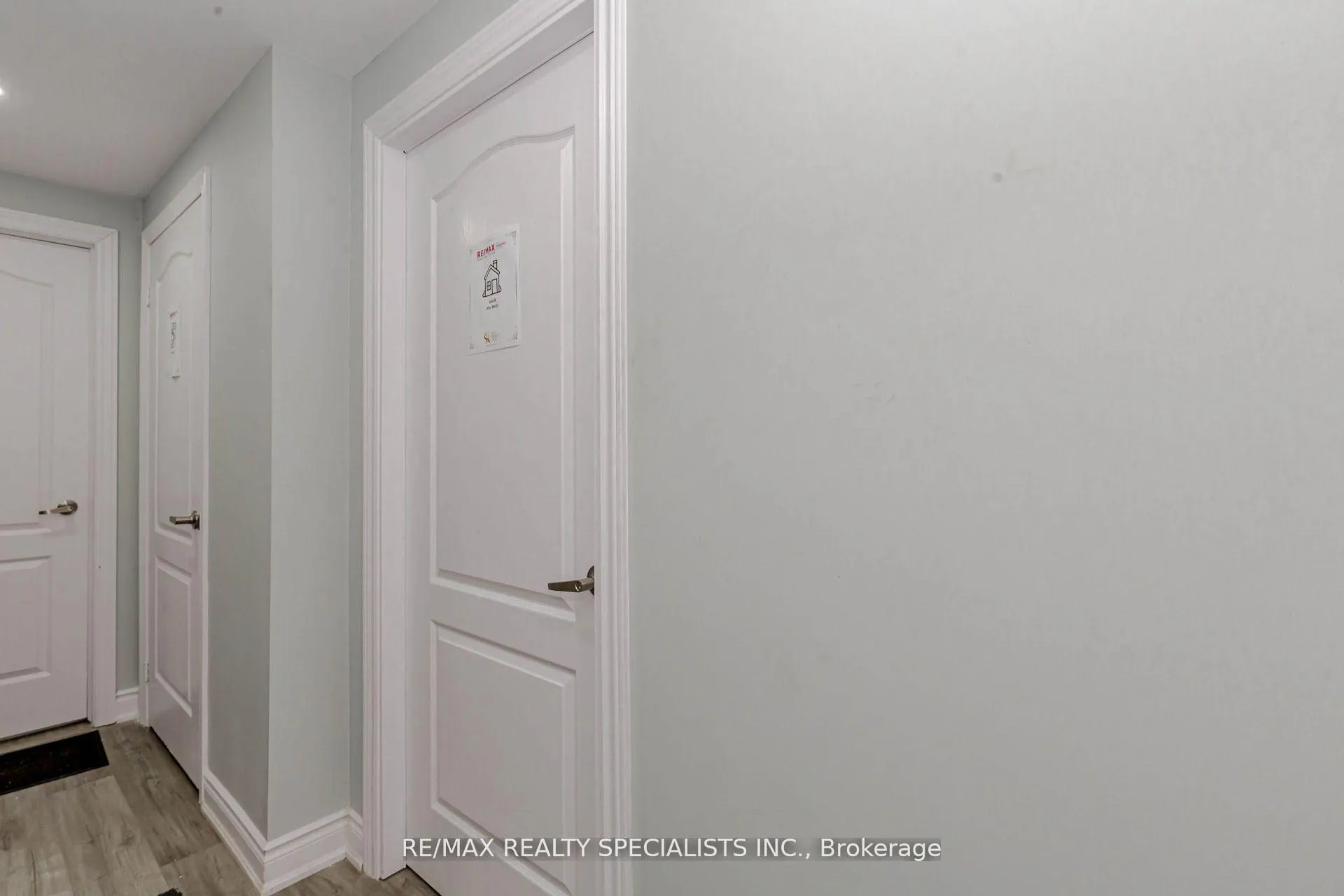 Photo 7 of Unit B, 74 Clockwork Drive, Brampton, Northwest Brampton — HOMEH