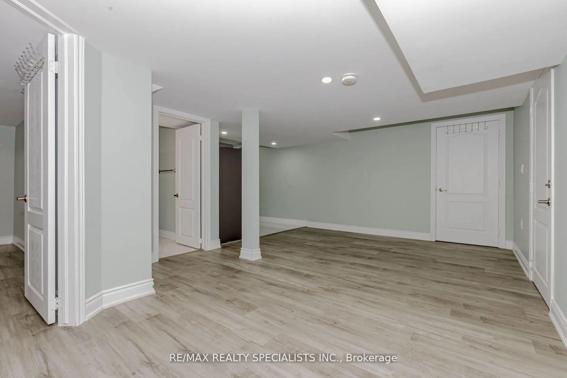 Photo 12 of Unit B, 74 Clockwork Drive, Brampton, Northwest Brampton — HOMEH