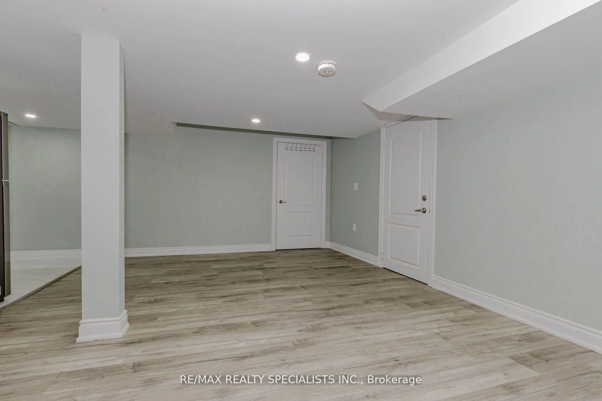 Photo 13 of Unit B, 74 Clockwork Drive, Brampton, Northwest Brampton — HOMEH