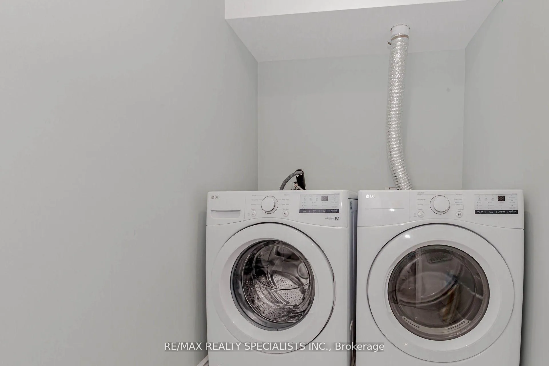 Photo 22 of Unit B, 74 Clockwork Drive, Brampton, Northwest Brampton — HOMEH