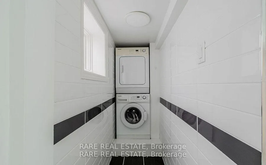 Photo 3 of Unit Lower, 538 Roxton Road, Toronto, Palmerston-Little Italy — HOMEH