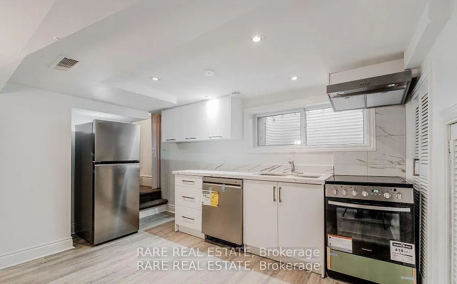 Photo 6 of Unit Lower, 538 Roxton Road, Toronto, Palmerston-Little Italy — HOMEH