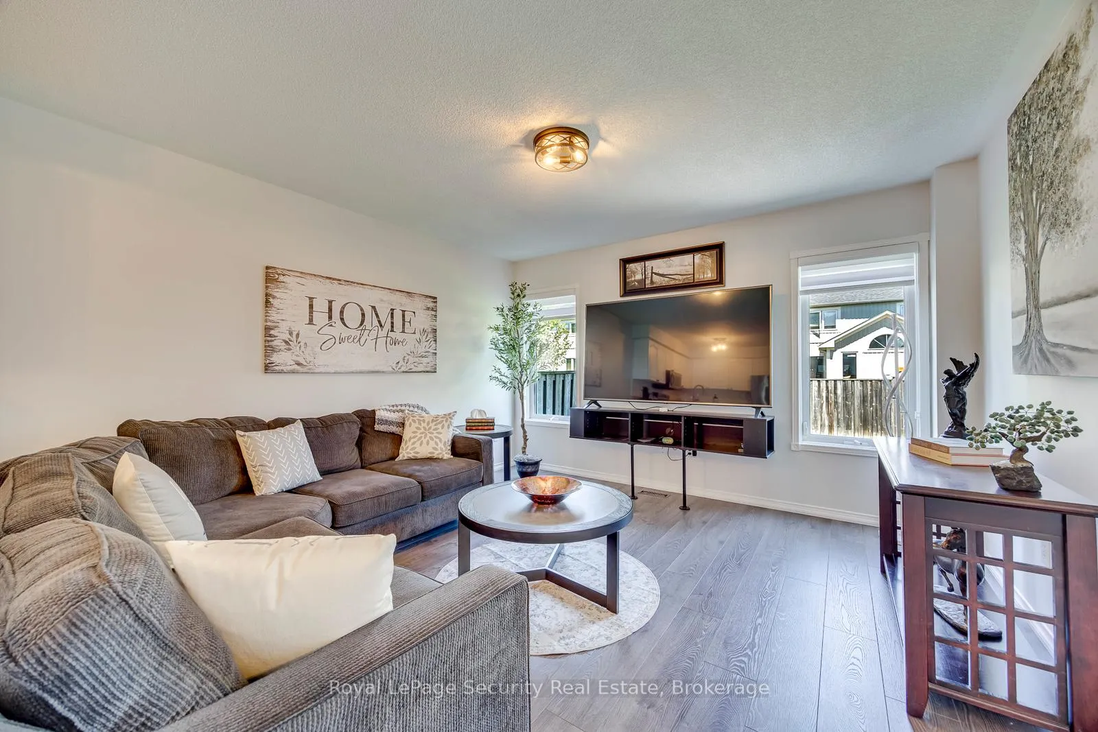 Photo 5 of 81 Ipswich Place, Whitby, Brooklin — HOMEH