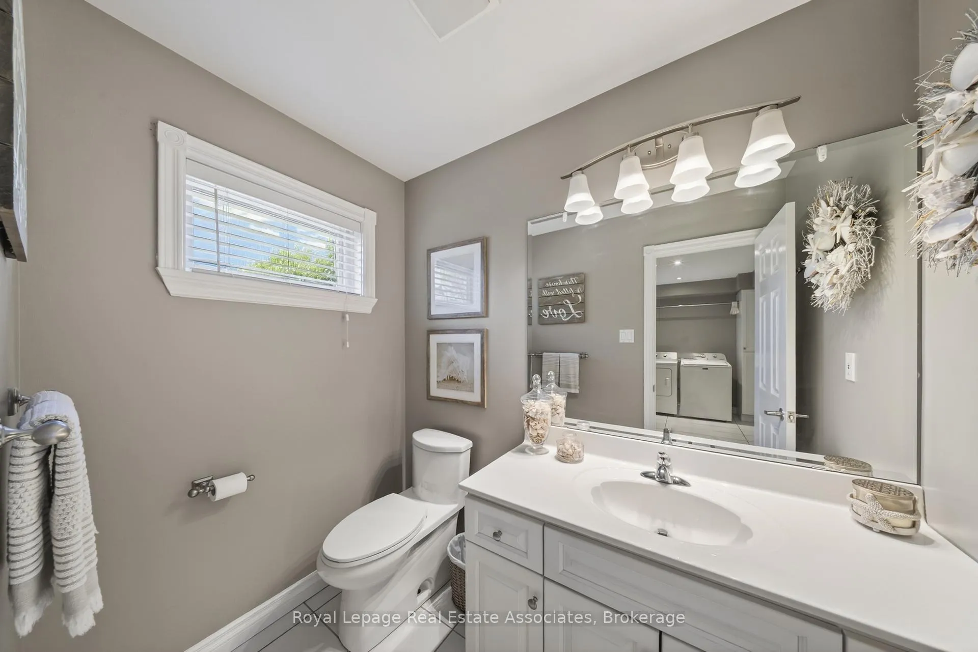 Photo 19 of 48 Hudson Drive, Brampton, Fletcher's West — HOMEH
