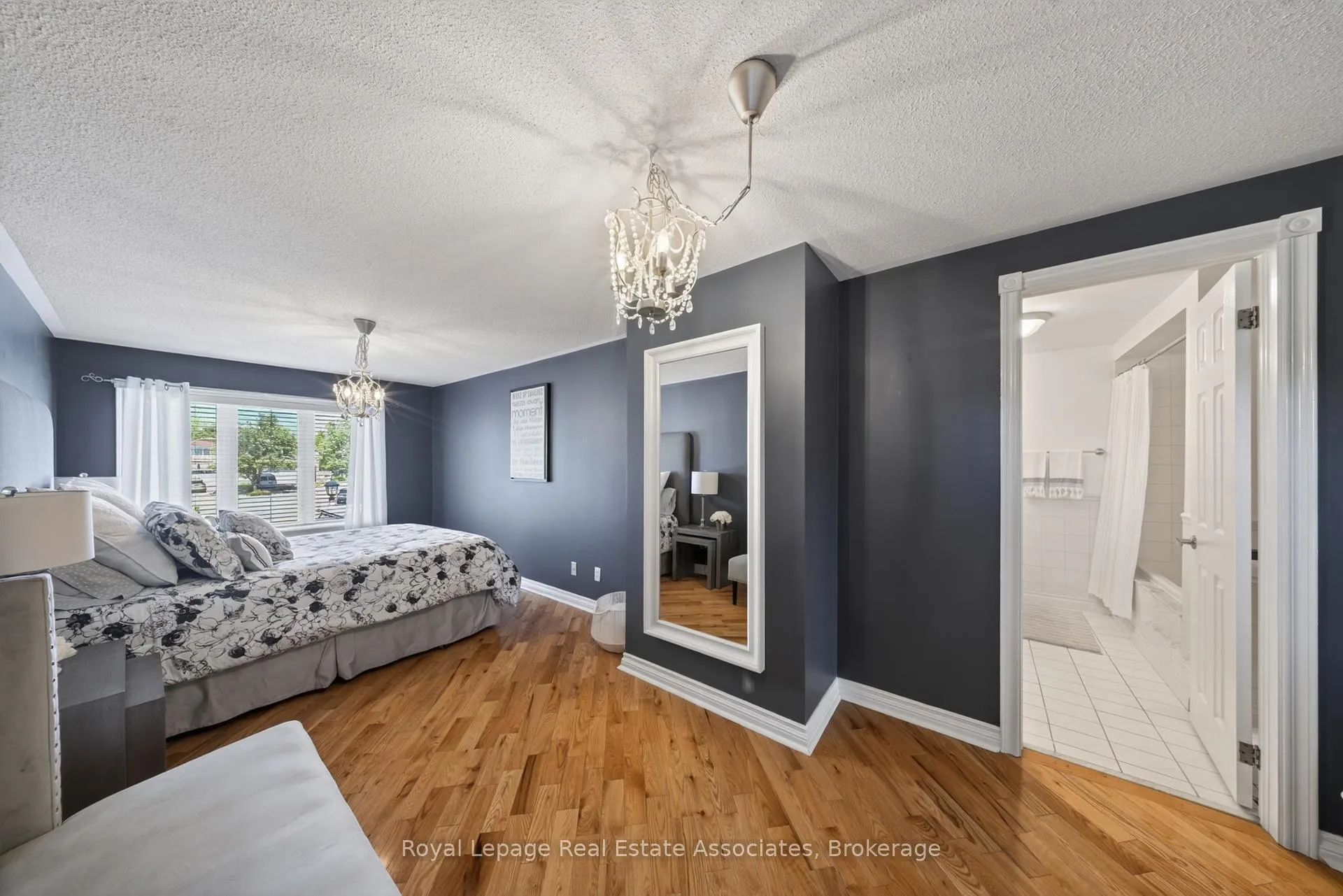 Photo 40 of 48 Hudson Drive, Brampton, Fletcher's West — HOMEH