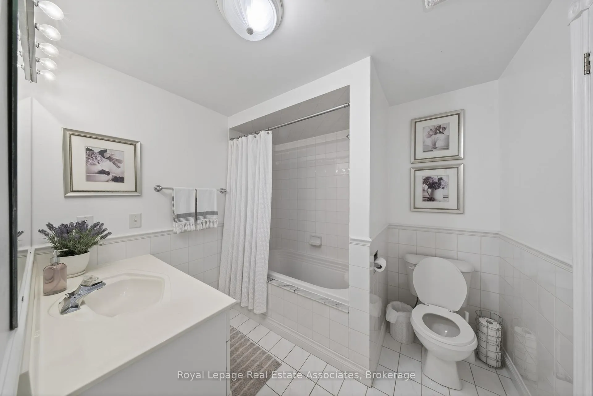 Photo 41 of 48 Hudson Drive, Brampton, Fletcher's West — HOMEH