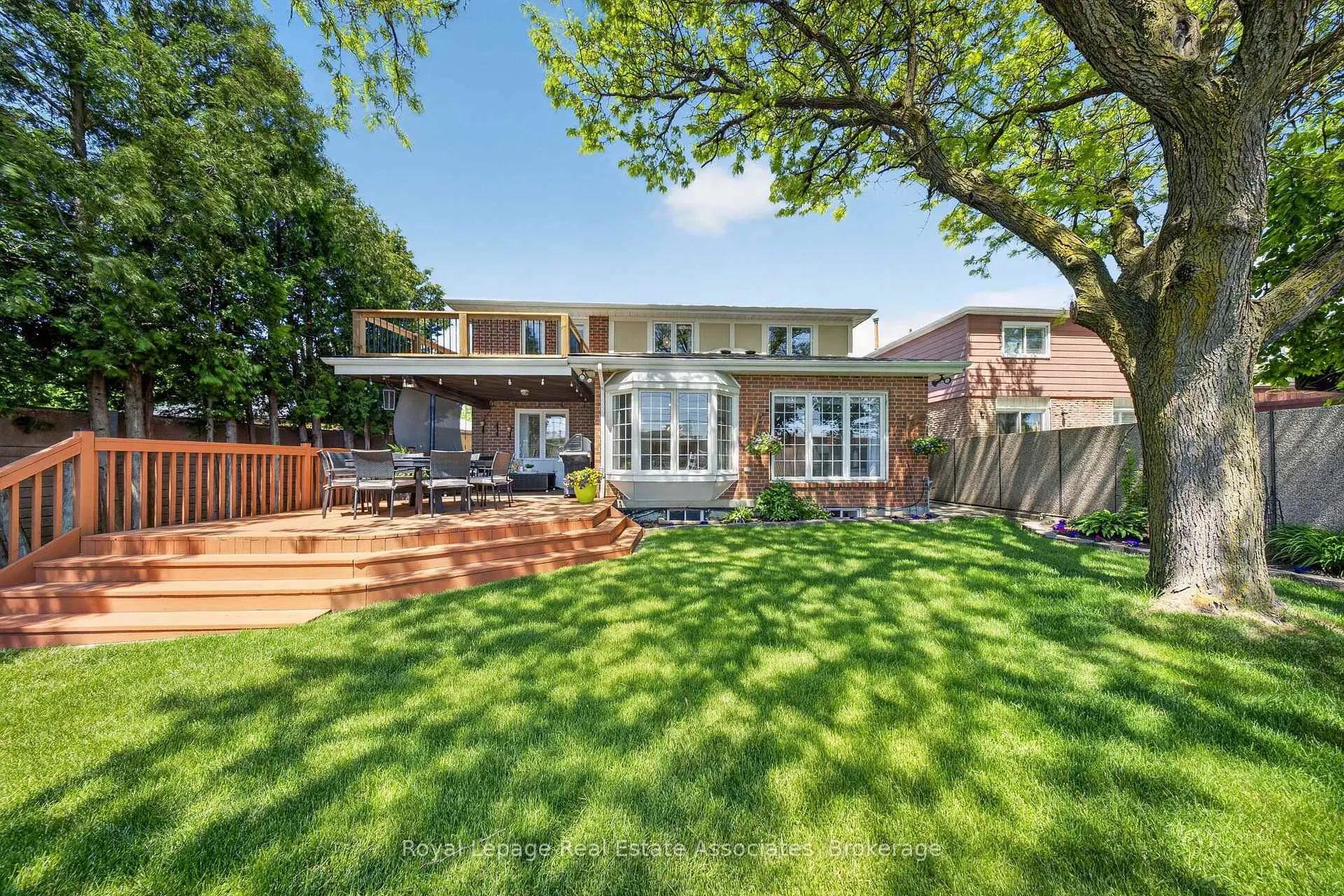 Photo 47 of 48 Hudson Drive, Brampton, Fletcher's West — HOMEH