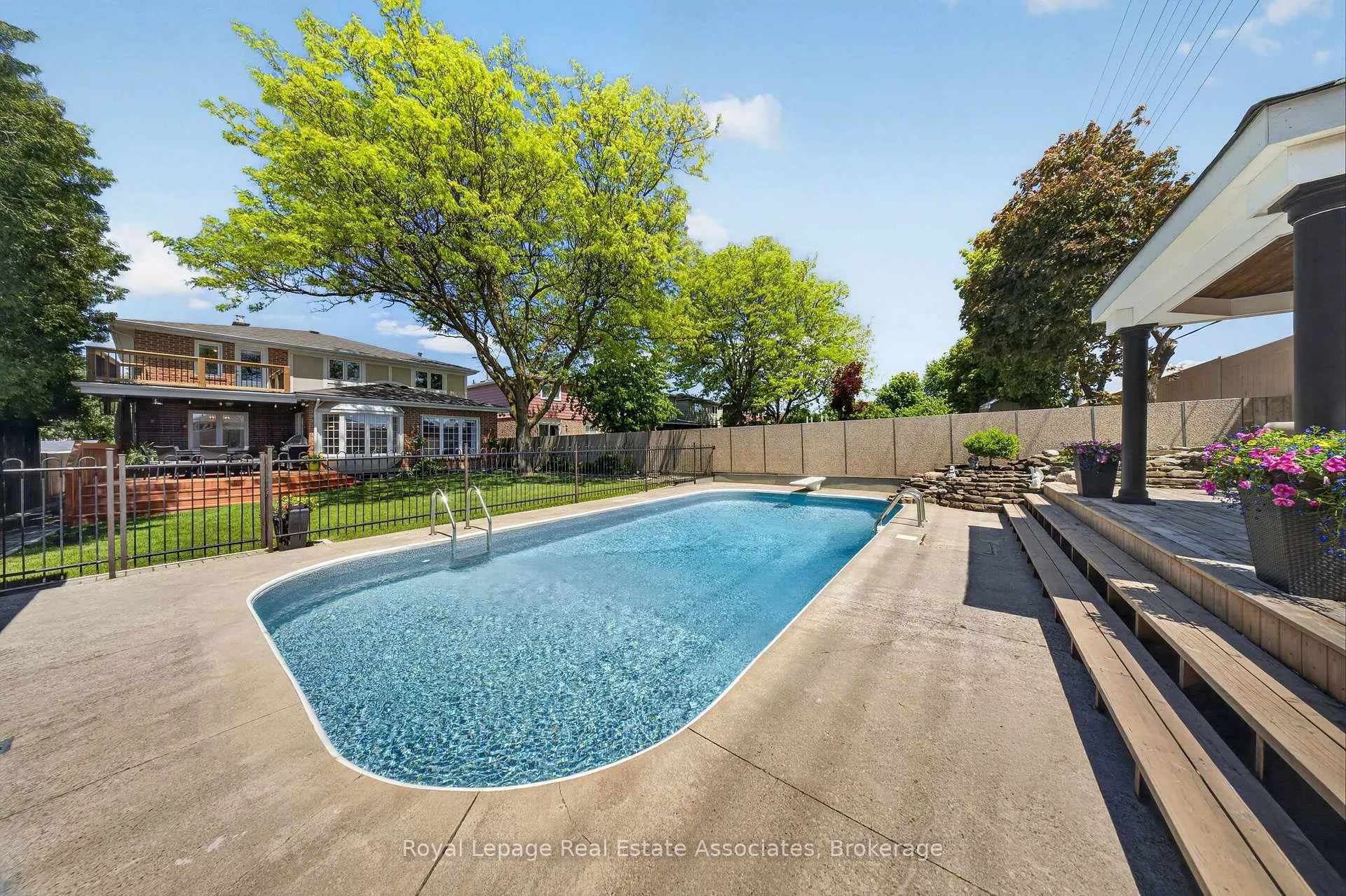 Photo 48 of 48 Hudson Drive, Brampton, Fletcher's West — HOMEH
