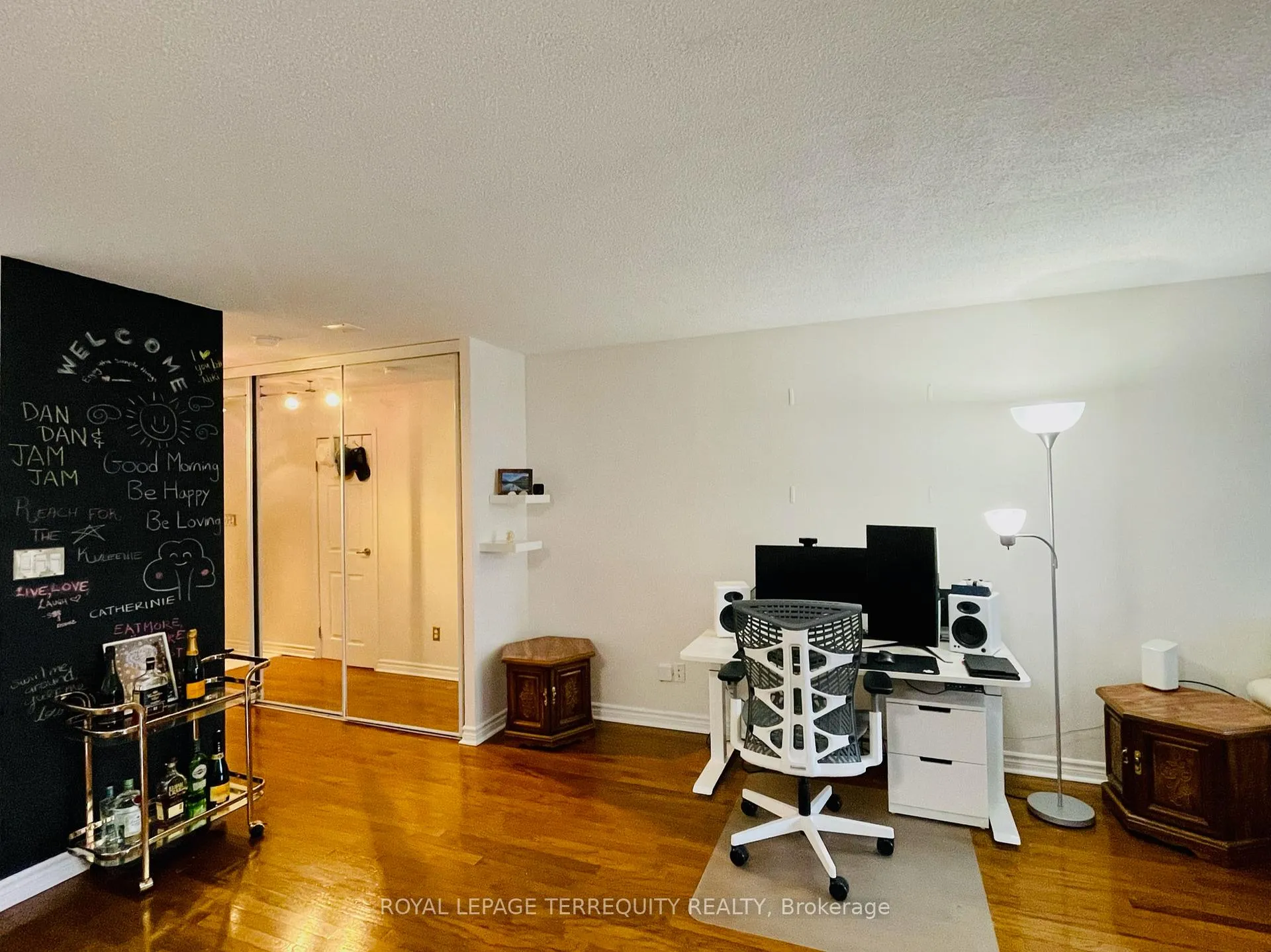 Photo 5 of Unit 1412, 25 The Esplanade, Toronto, Waterfront Communities — HOMEH