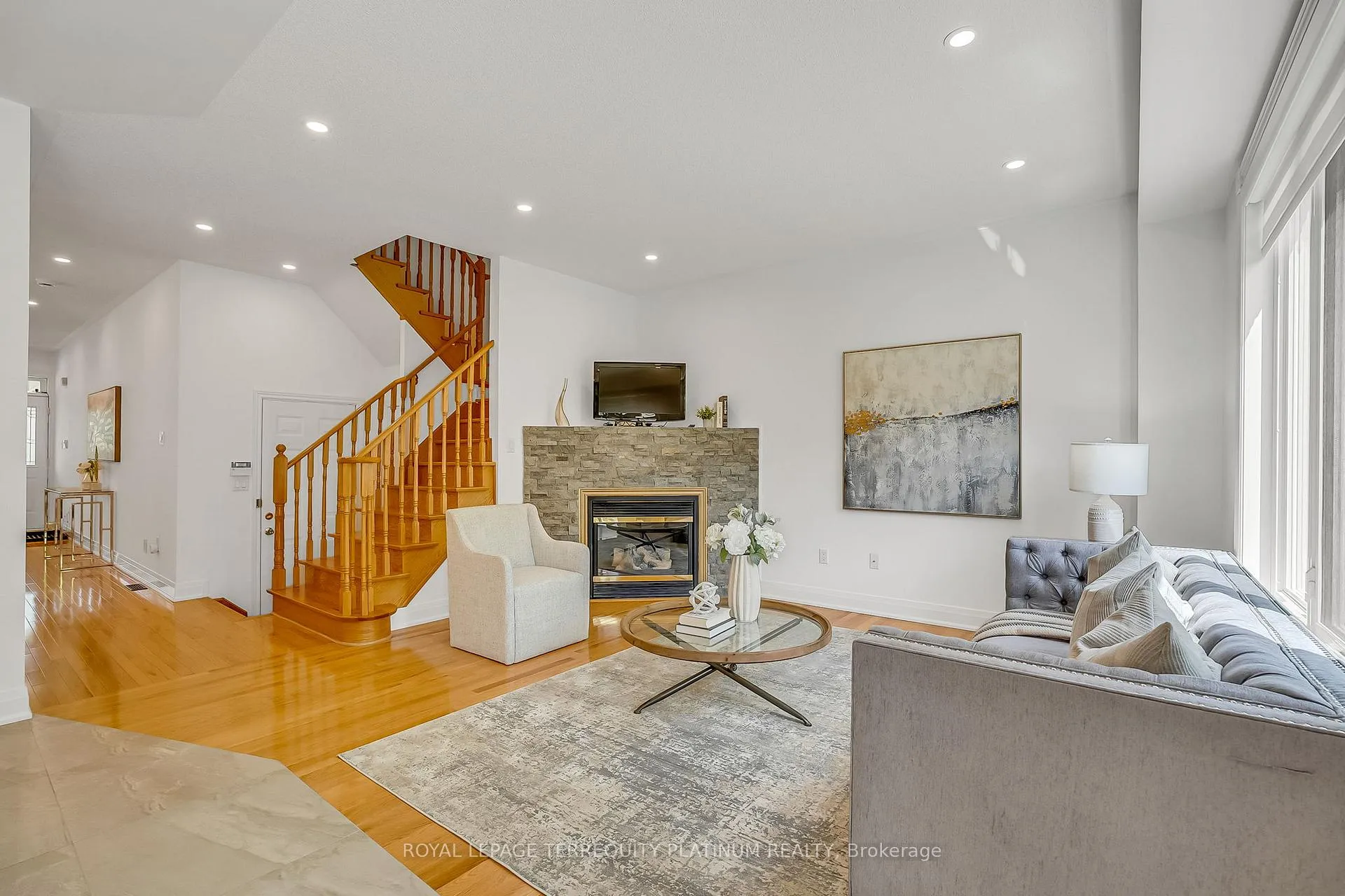 Photo 6 of 105 Alfred Paterson Drive, Markham, Greensborough — HOMEH