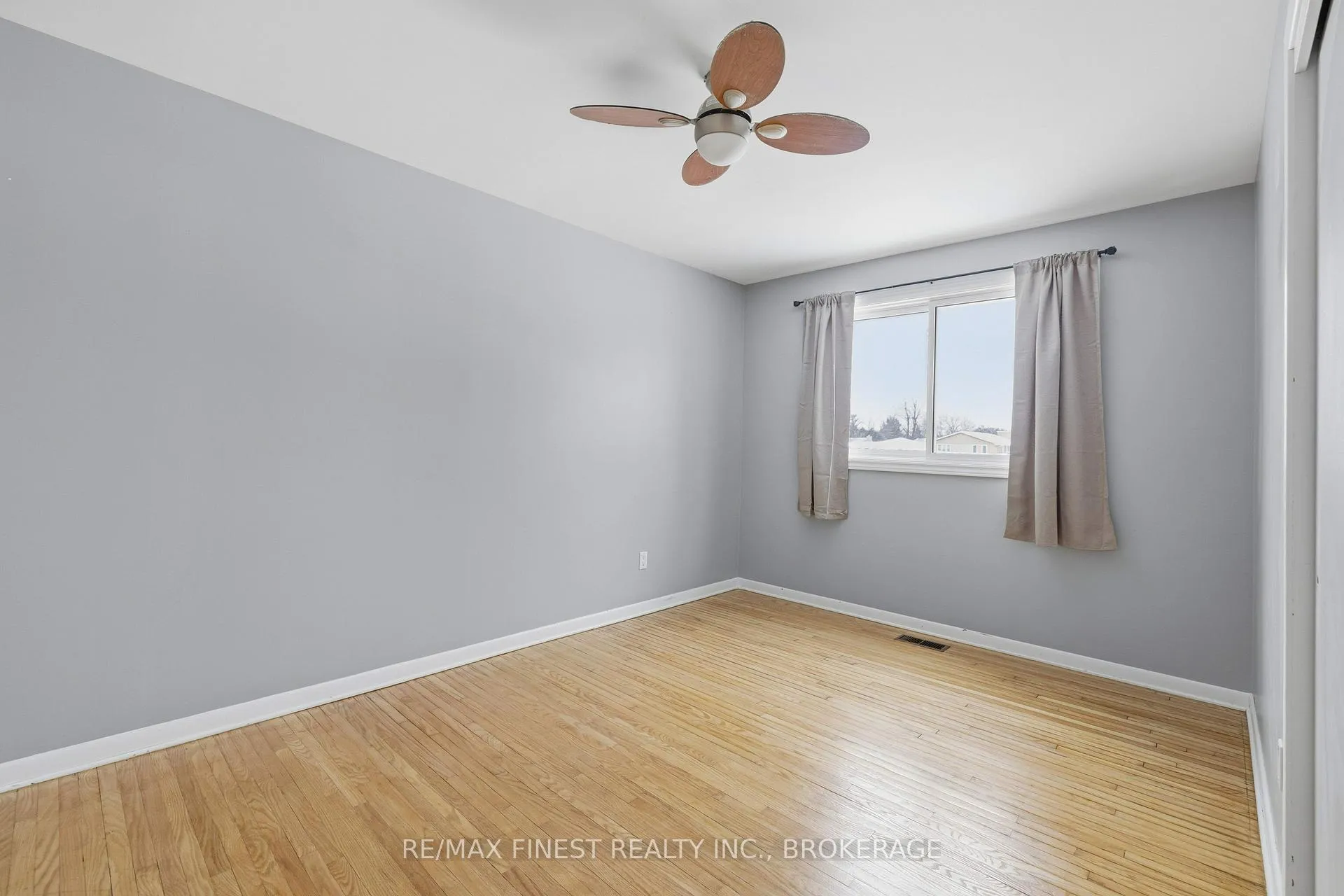 Photo 10 of 337 Avenue Road, Kingston, West of Sir John A. Blvd — HOMEH