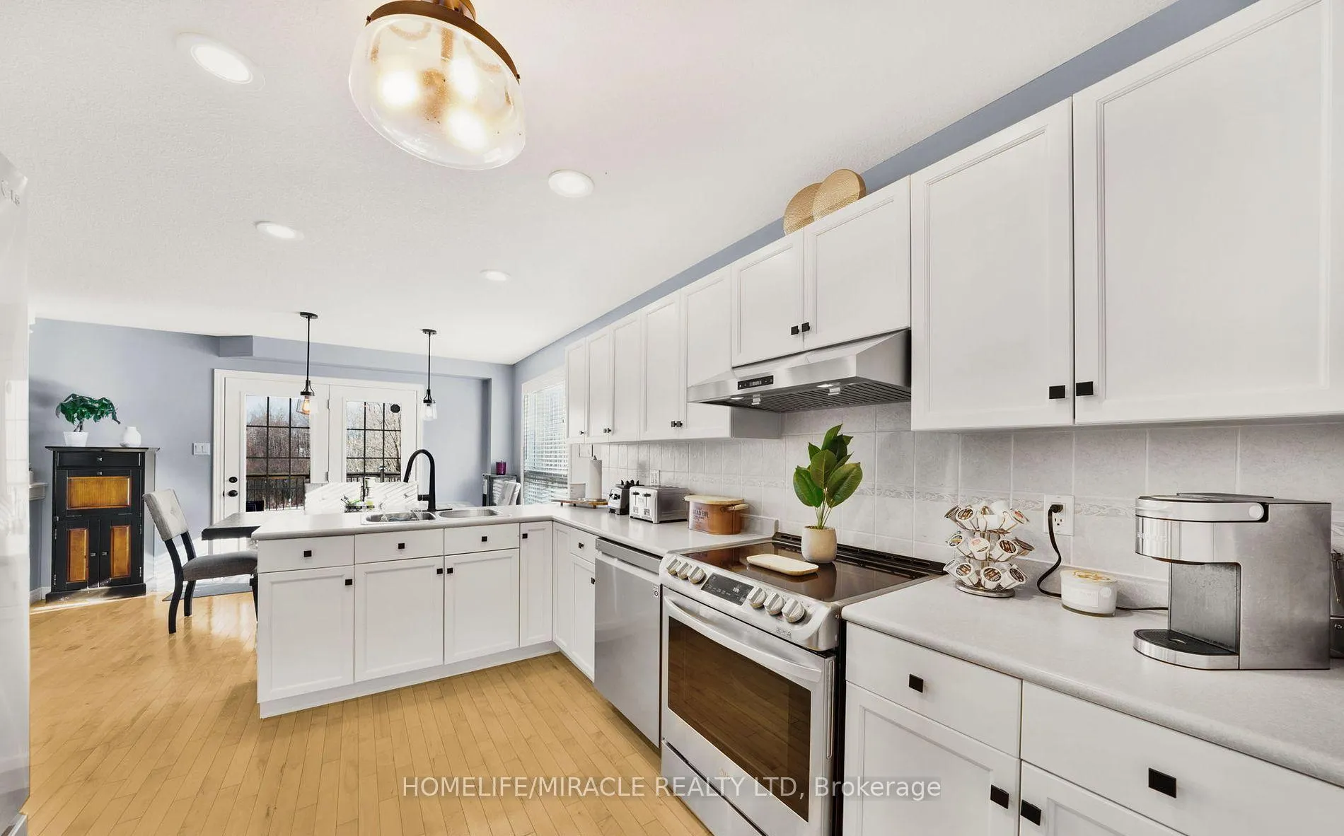 Photo 7 of 22 Devonleigh Drive, Amaranth, Rural Amaranth — HOMEH