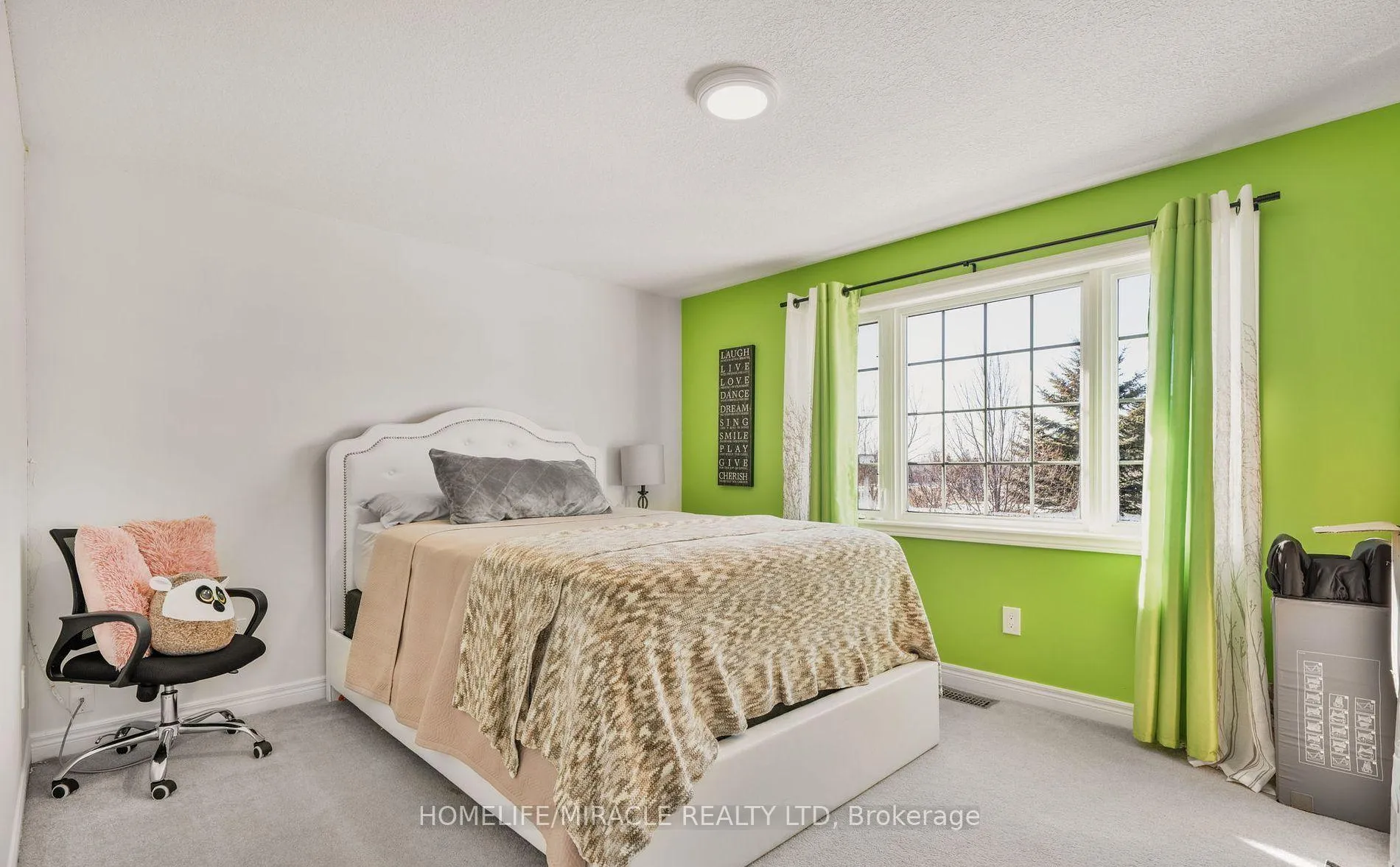 Photo 13 of 22 Devonleigh Drive, Amaranth, Rural Amaranth — HOMEH