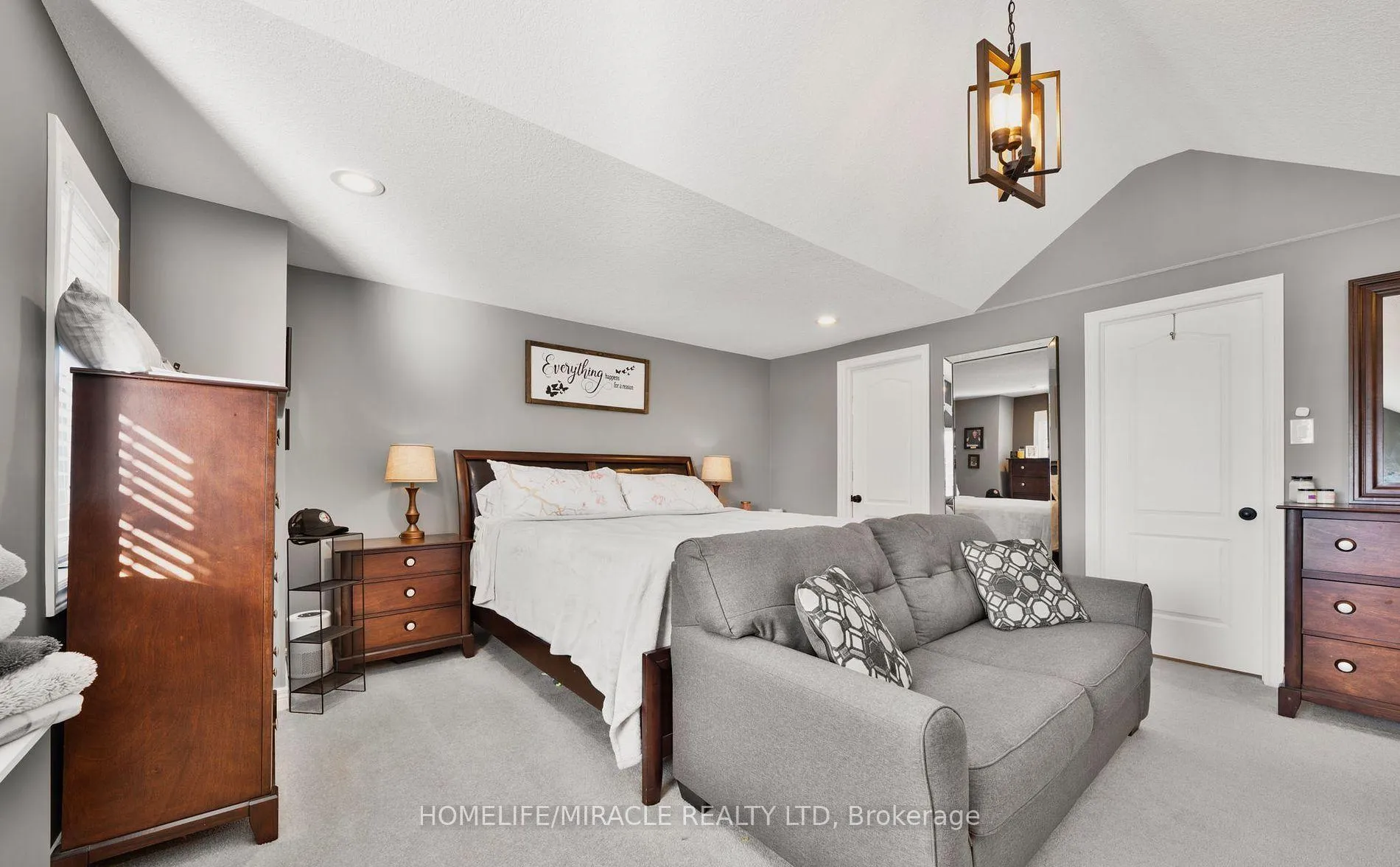 Photo 20 of 22 Devonleigh Drive, Amaranth, Rural Amaranth — HOMEH