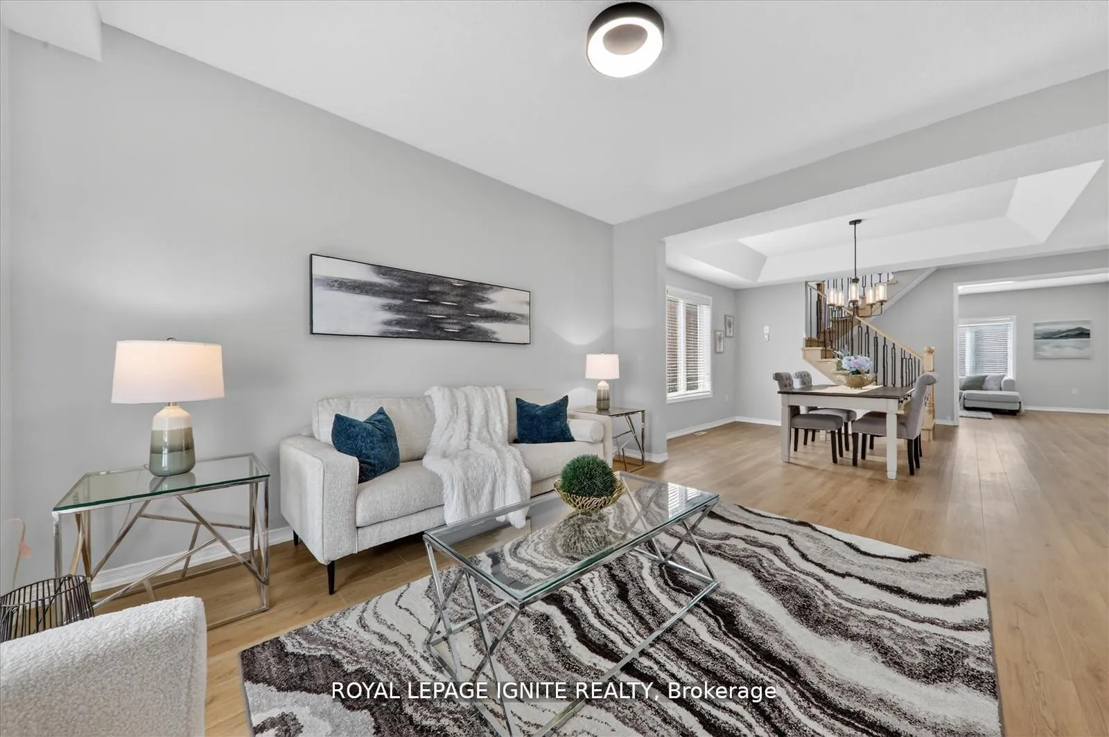 Photo 4 of 1447 Bassingthwaite Court, Innisfil, Alcona — HOMEH