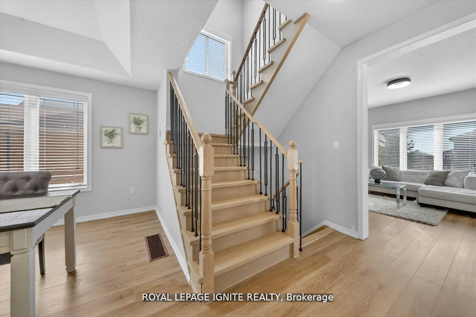 Photo 9 of 1447 Bassingthwaite Court, Innisfil, Alcona — HOMEH