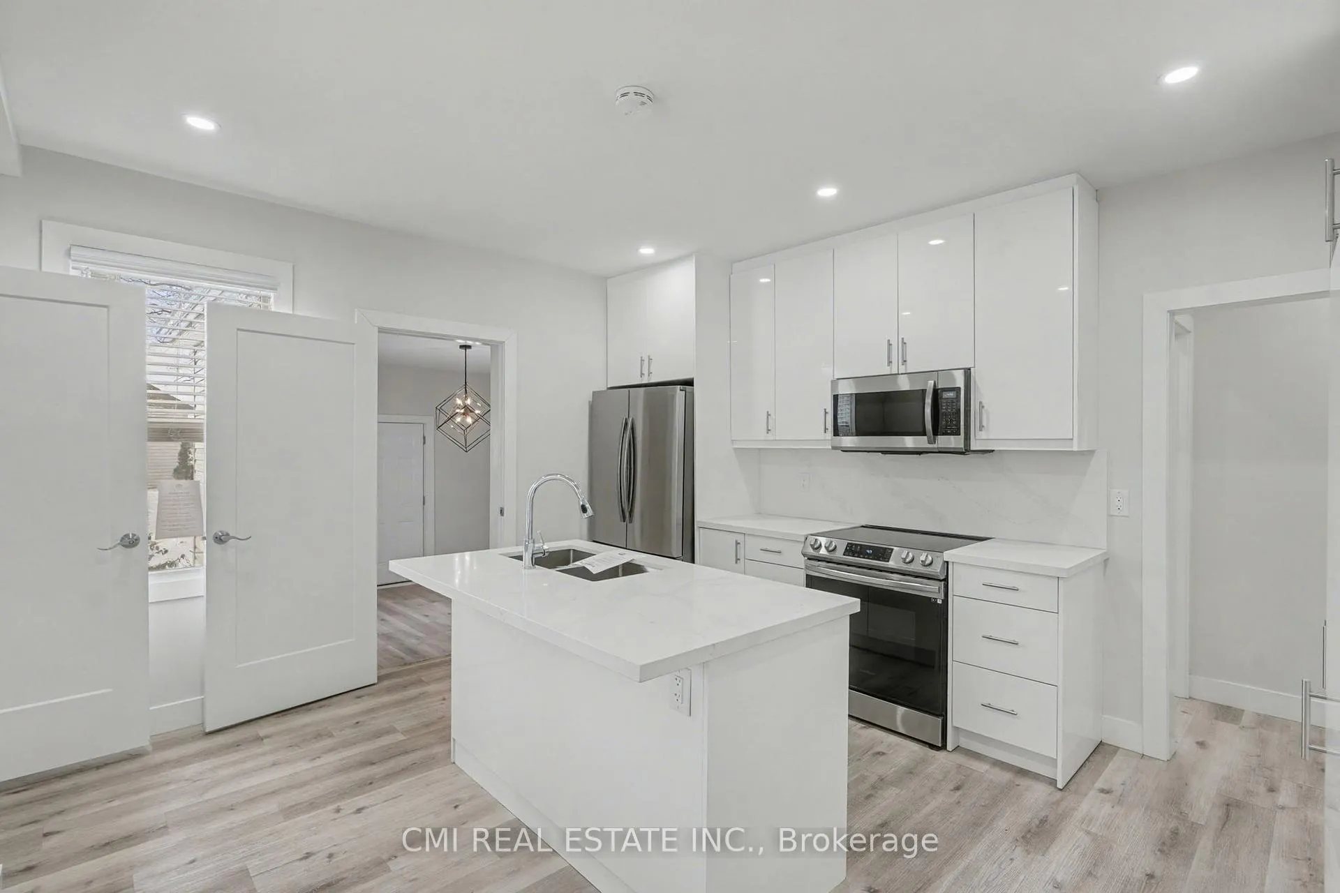 Photo 9 of 2546 Wilson Street, Hamilton, Rural Ancaster — HOMEH