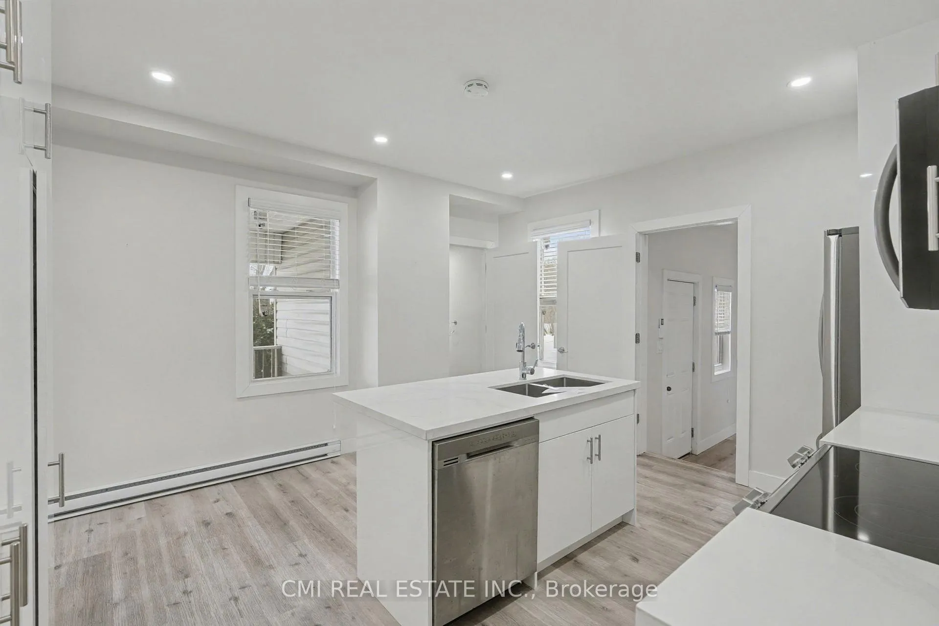 Photo 10 of 2546 Wilson Street, Hamilton, Rural Ancaster — HOMEH