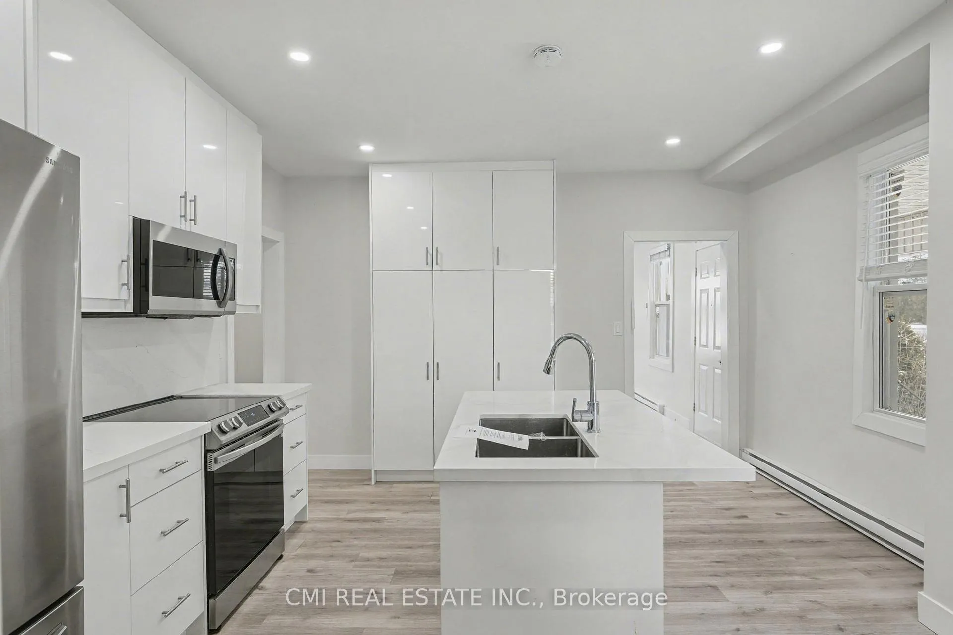 Photo 11 of 2546 Wilson Street, Hamilton, Rural Ancaster — HOMEH