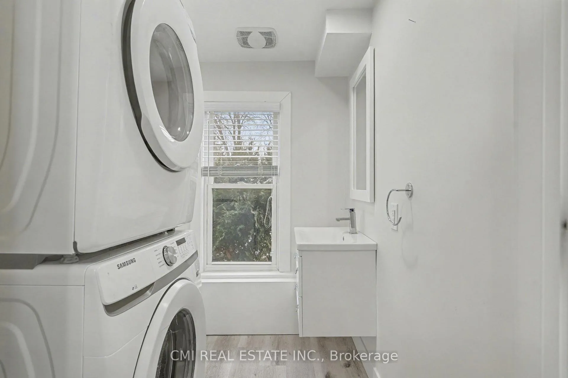 Photo 16 of 2546 Wilson Street, Hamilton, Rural Ancaster — HOMEH