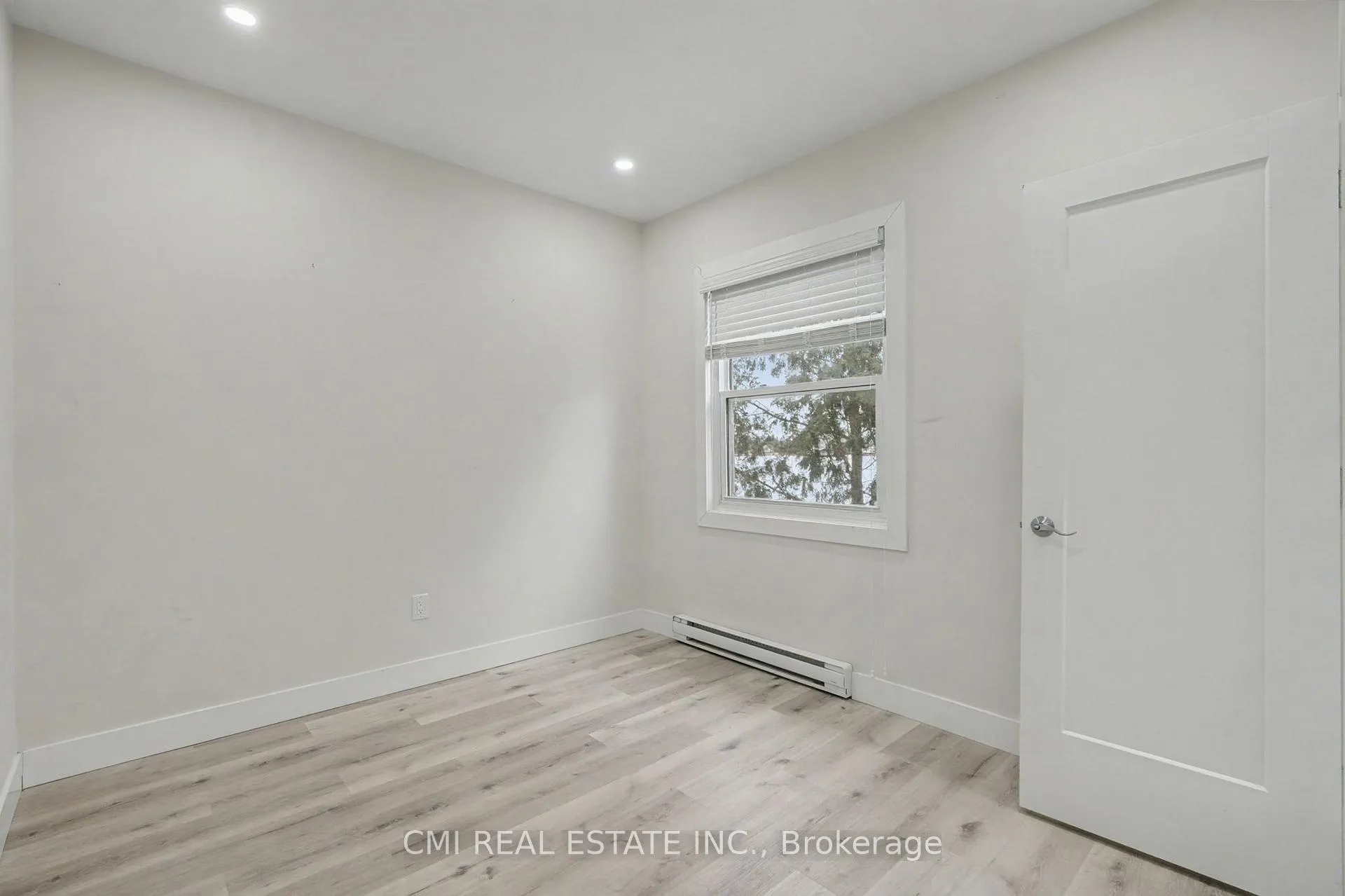 Photo 21 of 2546 Wilson Street, Hamilton, Rural Ancaster — HOMEH