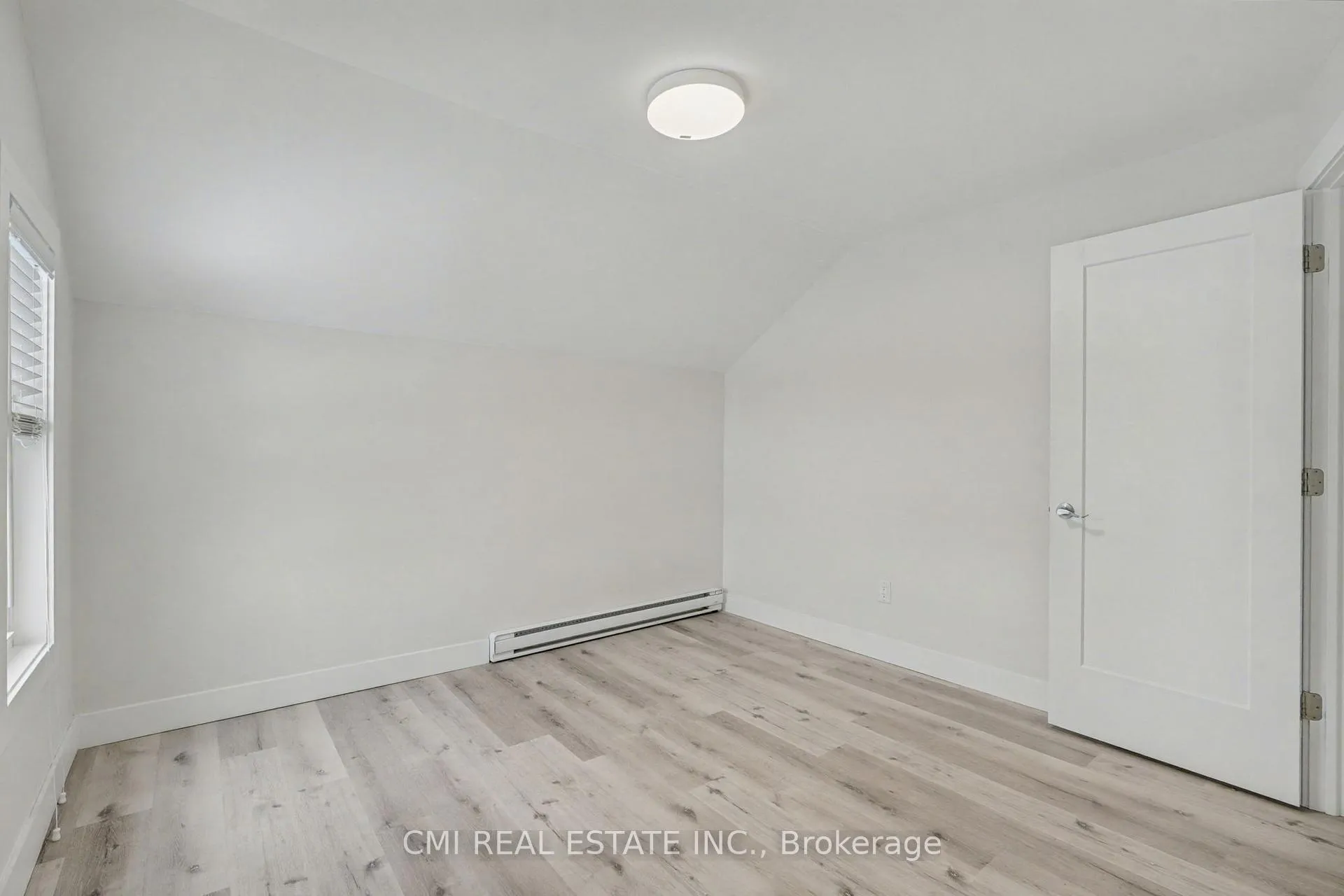Photo 29 of 2546 Wilson Street, Hamilton, Rural Ancaster — HOMEH