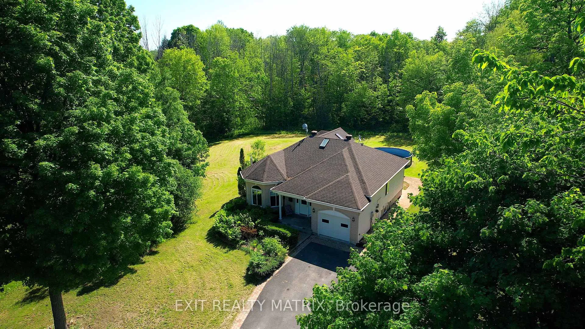 Photo 2 of 2779 Maplewood Drive, Champlain, Champlain Twp — HOMEH