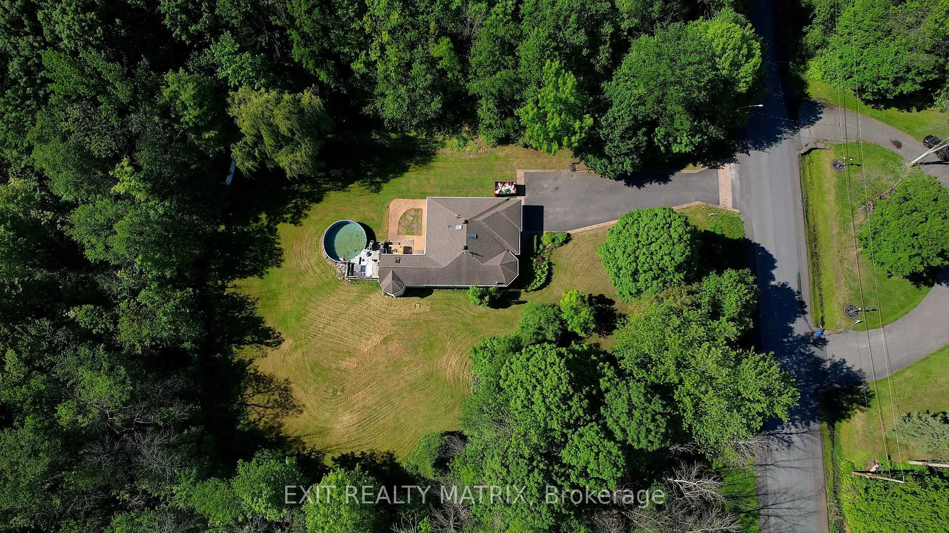 Photo 3 of 2779 Maplewood Drive, Champlain, Champlain Twp — HOMEH