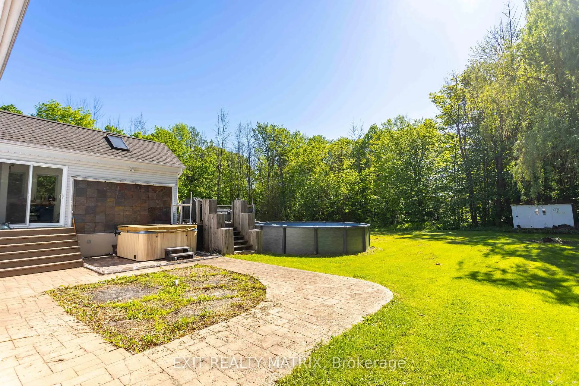 Photo 4 of 2779 Maplewood Drive, Champlain, Champlain Twp — HOMEH