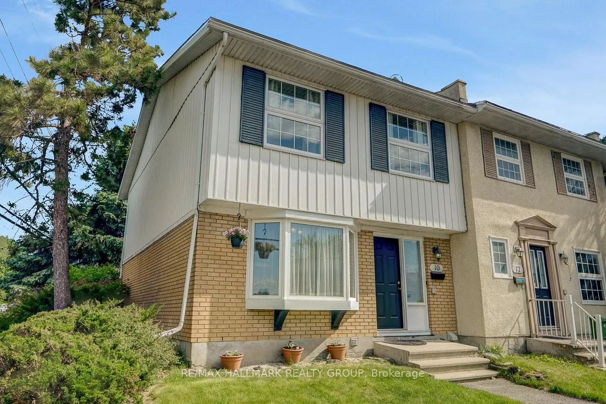 Photo 4 of 10 Greenbank Road, Ottawa, Leslie Park — HOMEH