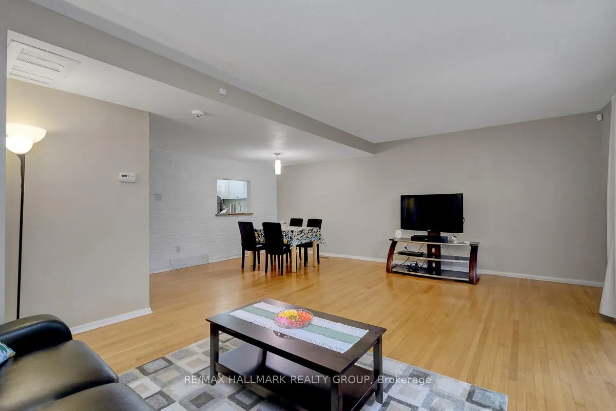Photo 10 of 10 Greenbank Road, Ottawa, Leslie Park — HOMEH