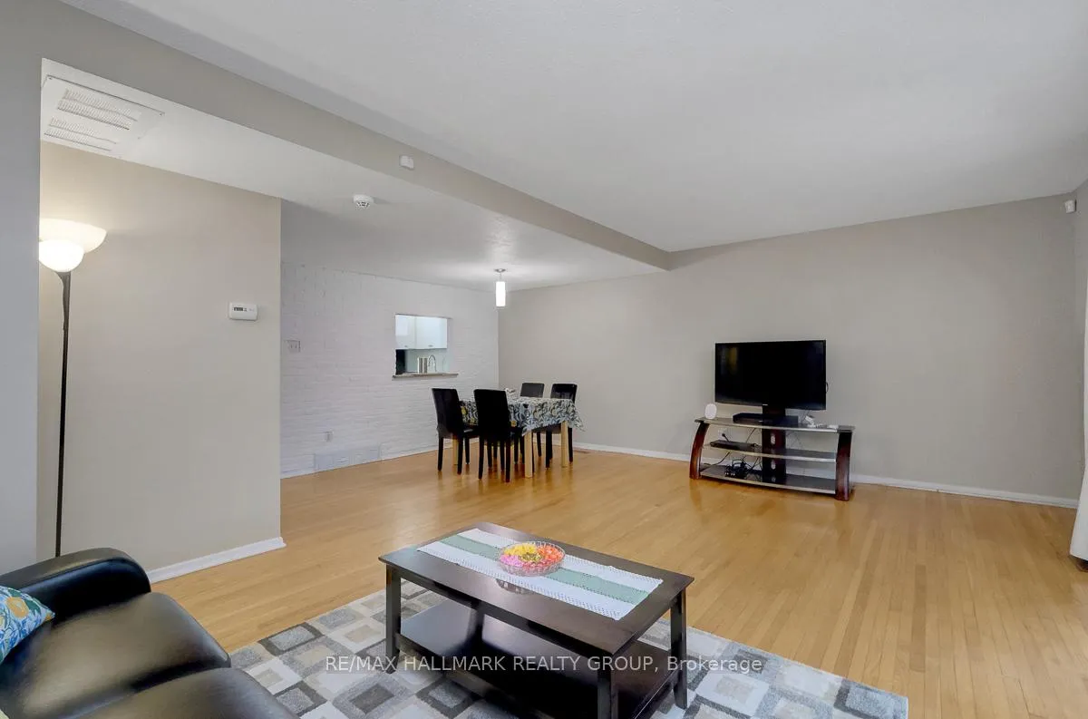 Photo 11 of 10 Greenbank Road, Ottawa, Leslie Park — HOMEH