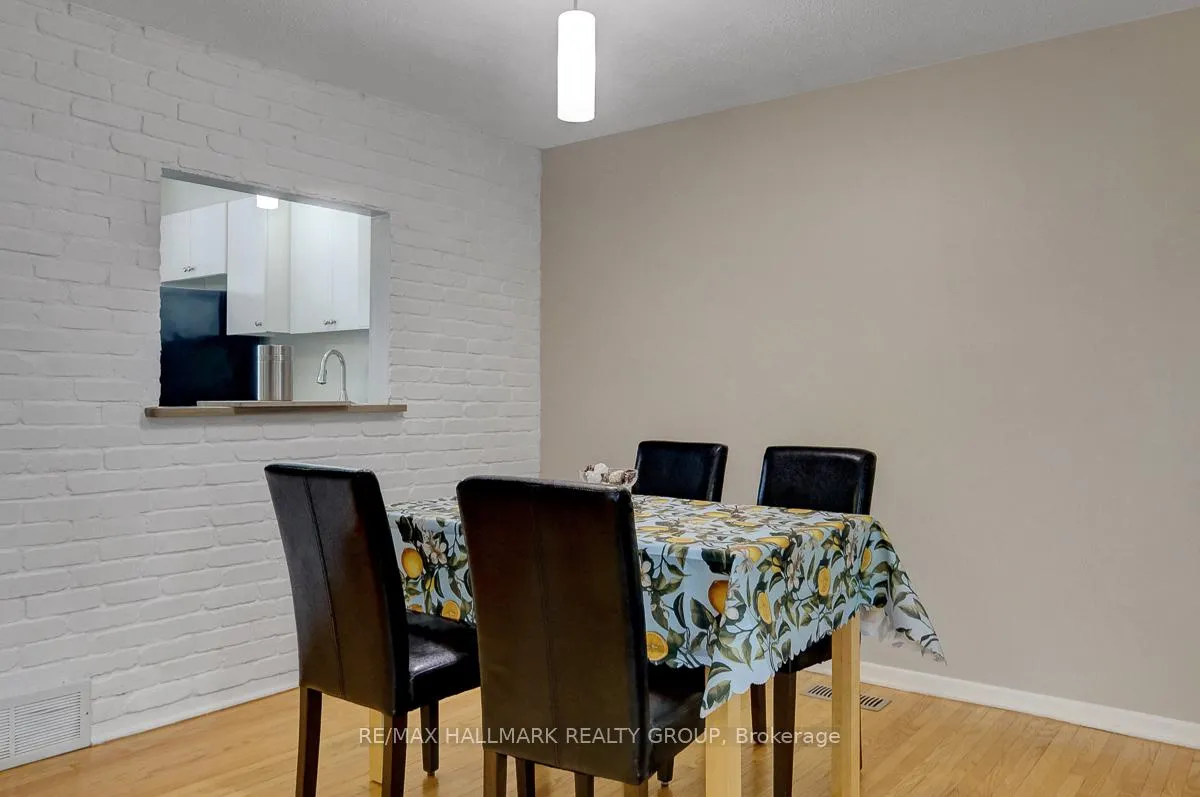 Photo 13 of 10 Greenbank Road, Ottawa, Leslie Park — HOMEH