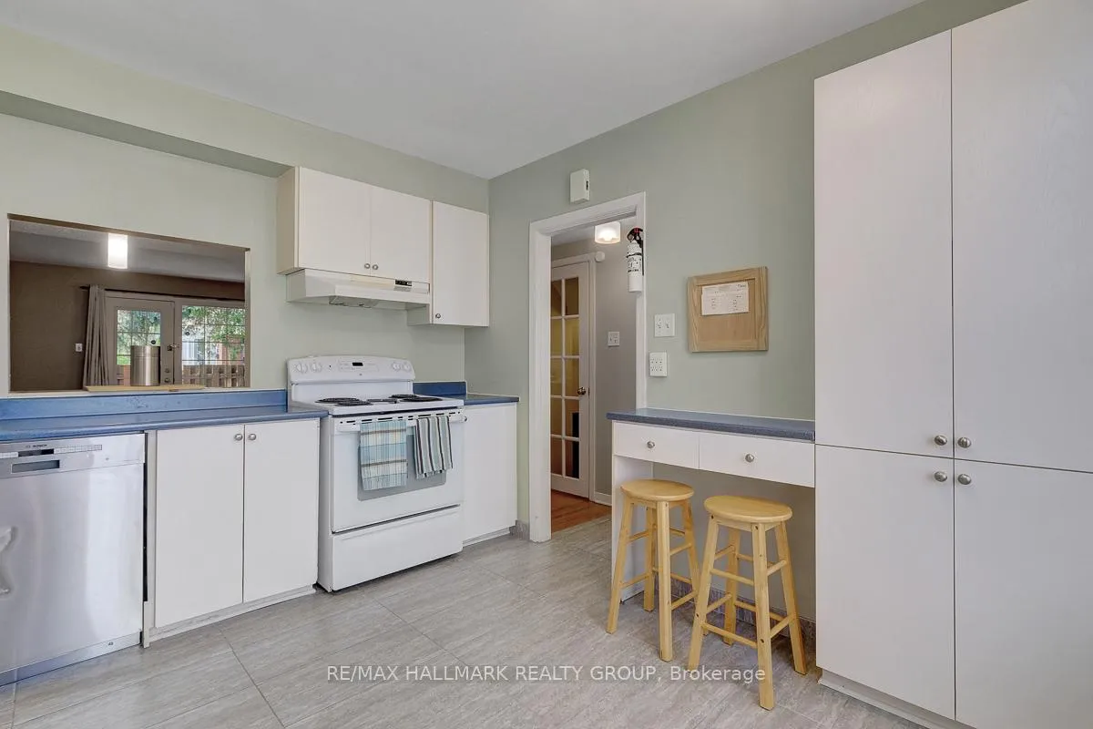 Photo 19 of 10 Greenbank Road, Ottawa, Leslie Park — HOMEH