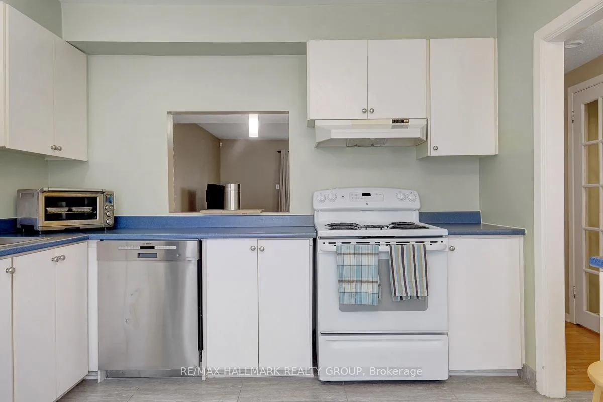 Photo 22 of 10 Greenbank Road, Ottawa, Leslie Park — HOMEH