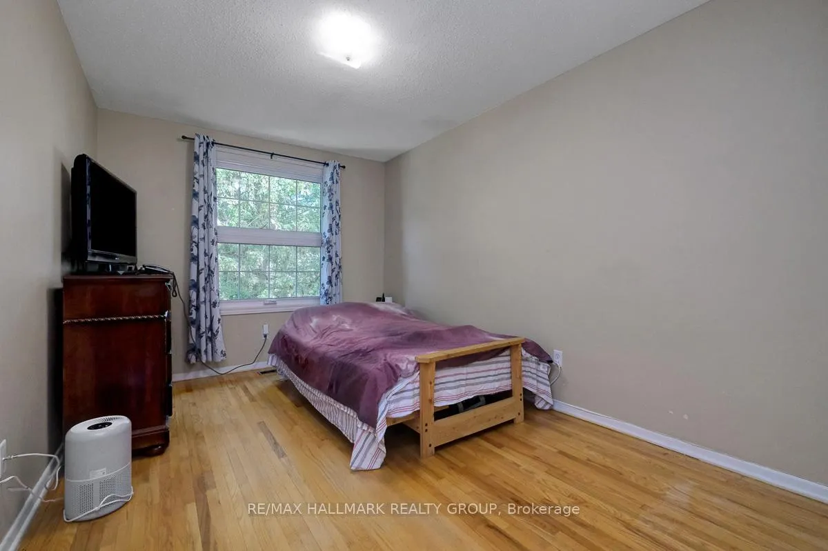 Photo 24 of 10 Greenbank Road, Ottawa, Leslie Park — HOMEH