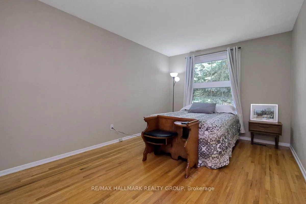 Photo 27 of 10 Greenbank Road, Ottawa, Leslie Park — HOMEH