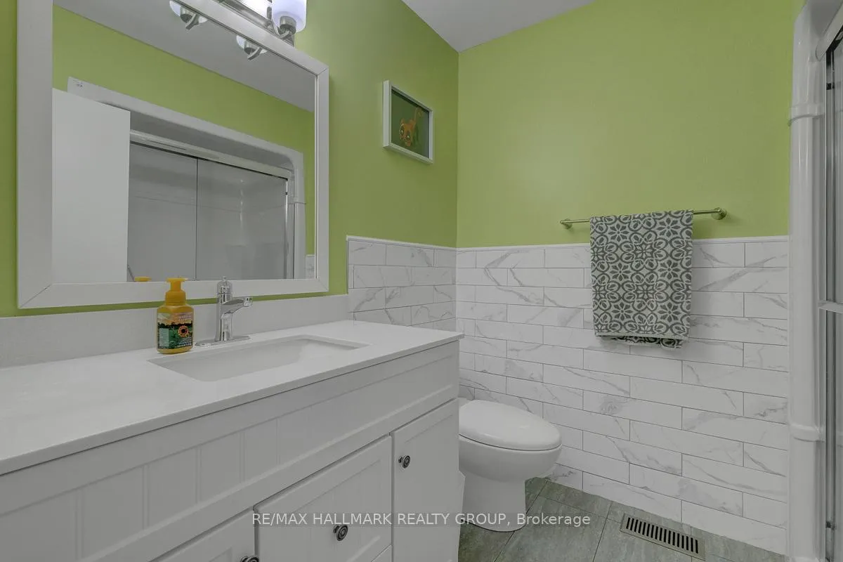 Photo 33 of 10 Greenbank Road, Ottawa, Leslie Park — HOMEH